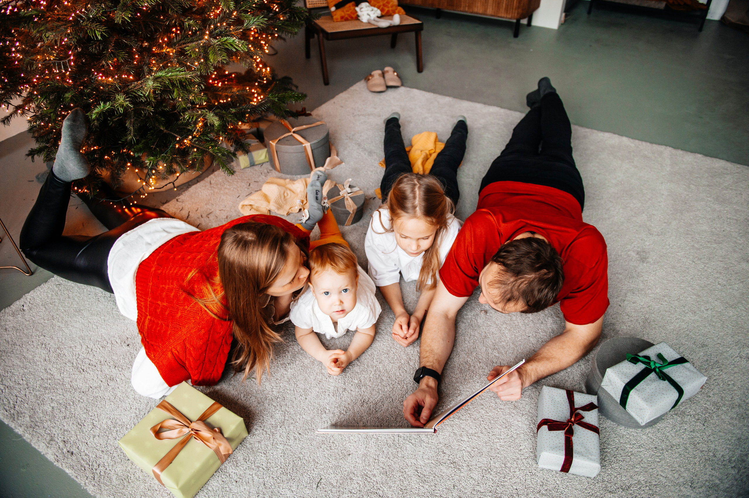 Новогодняя фотосъемка в студии Light studio. Свадебный и семейный фотограф в Минске Александра Божок