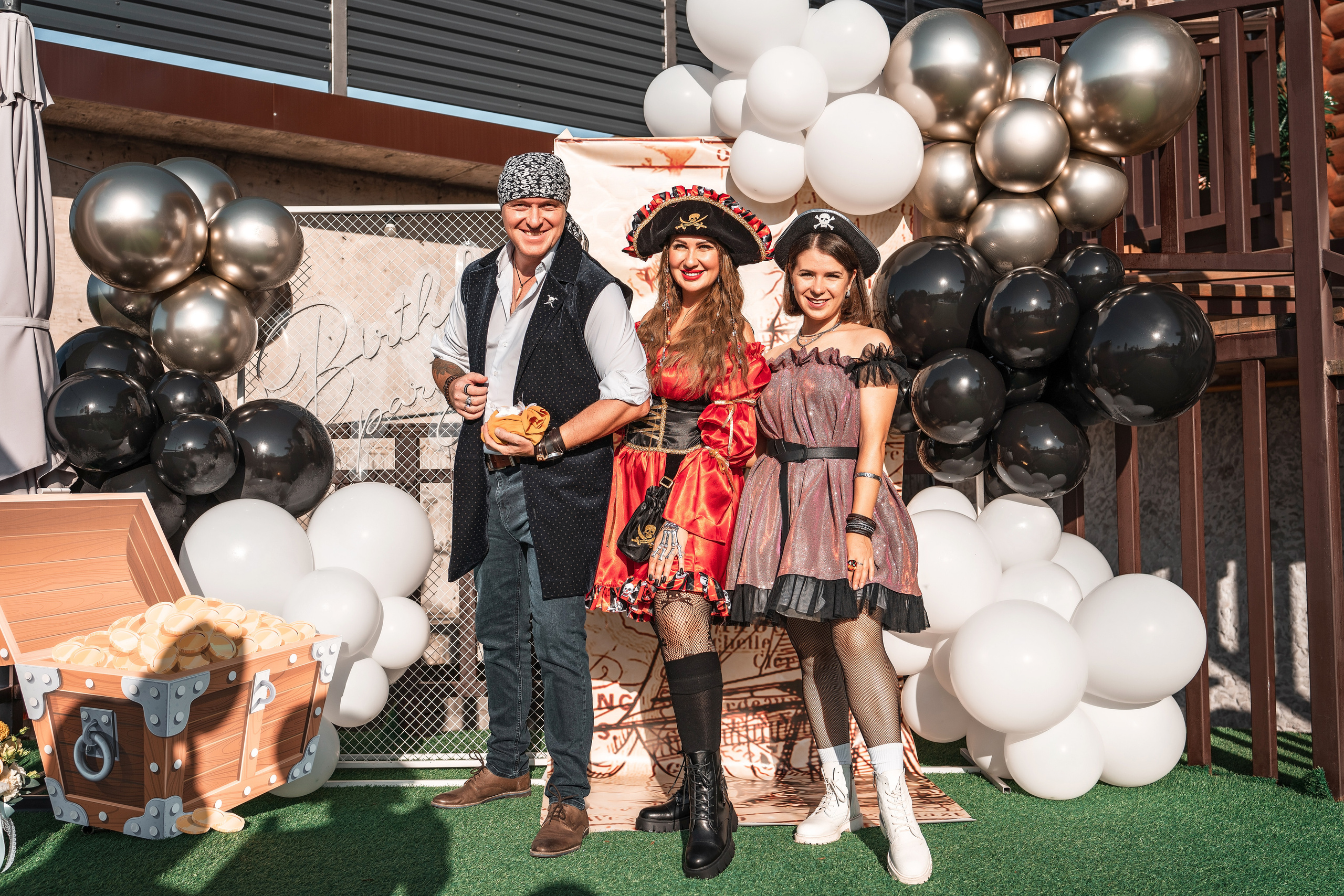 Фотограф в Адлере на день рождение. Фотограф Сочи