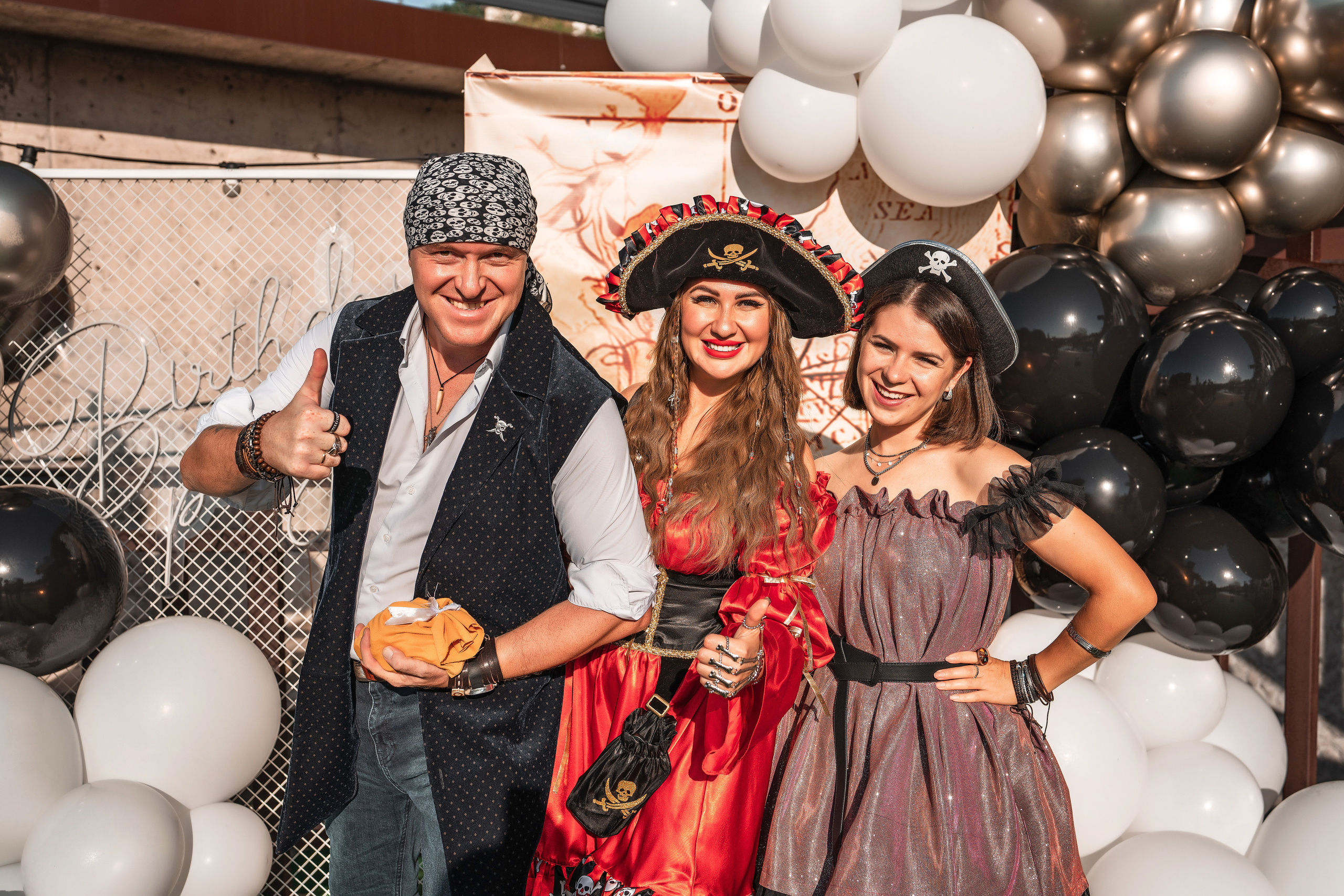 Фотограф в Адлере на день рождение. Фотограф Сочи