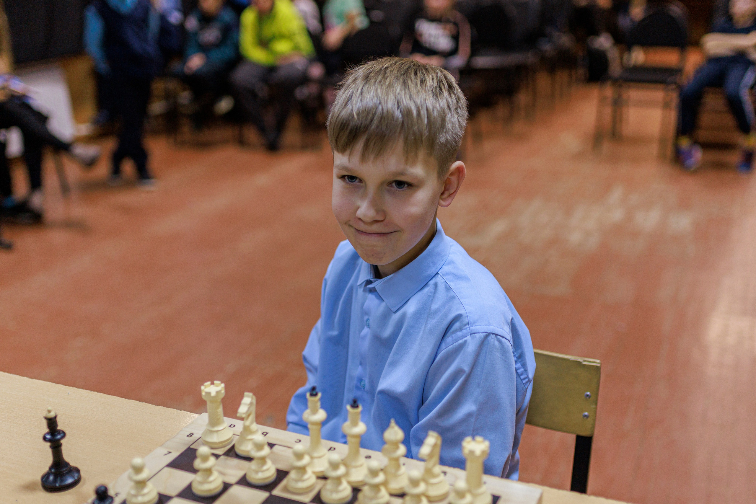 Репортажная сьёмка игры в шахматы в детском доме. Семейный и детский фотограф в Рязани Васюгова Мария