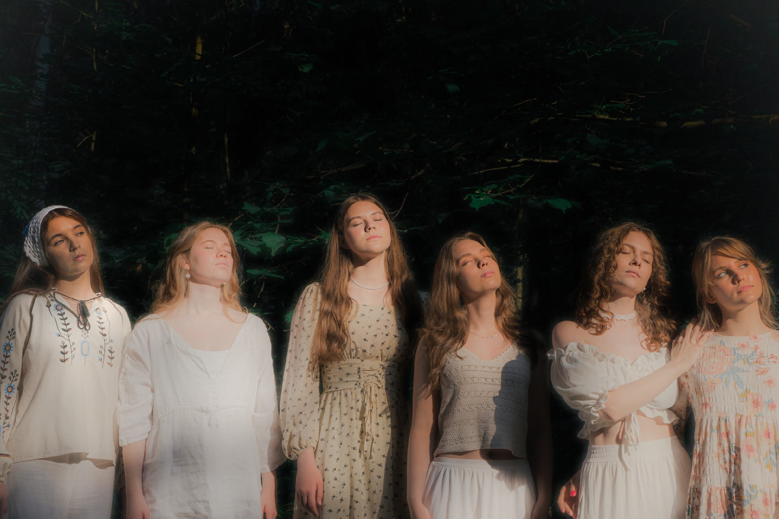 Лесные нимфы. Со стороны / репортажный фотограф в СПб