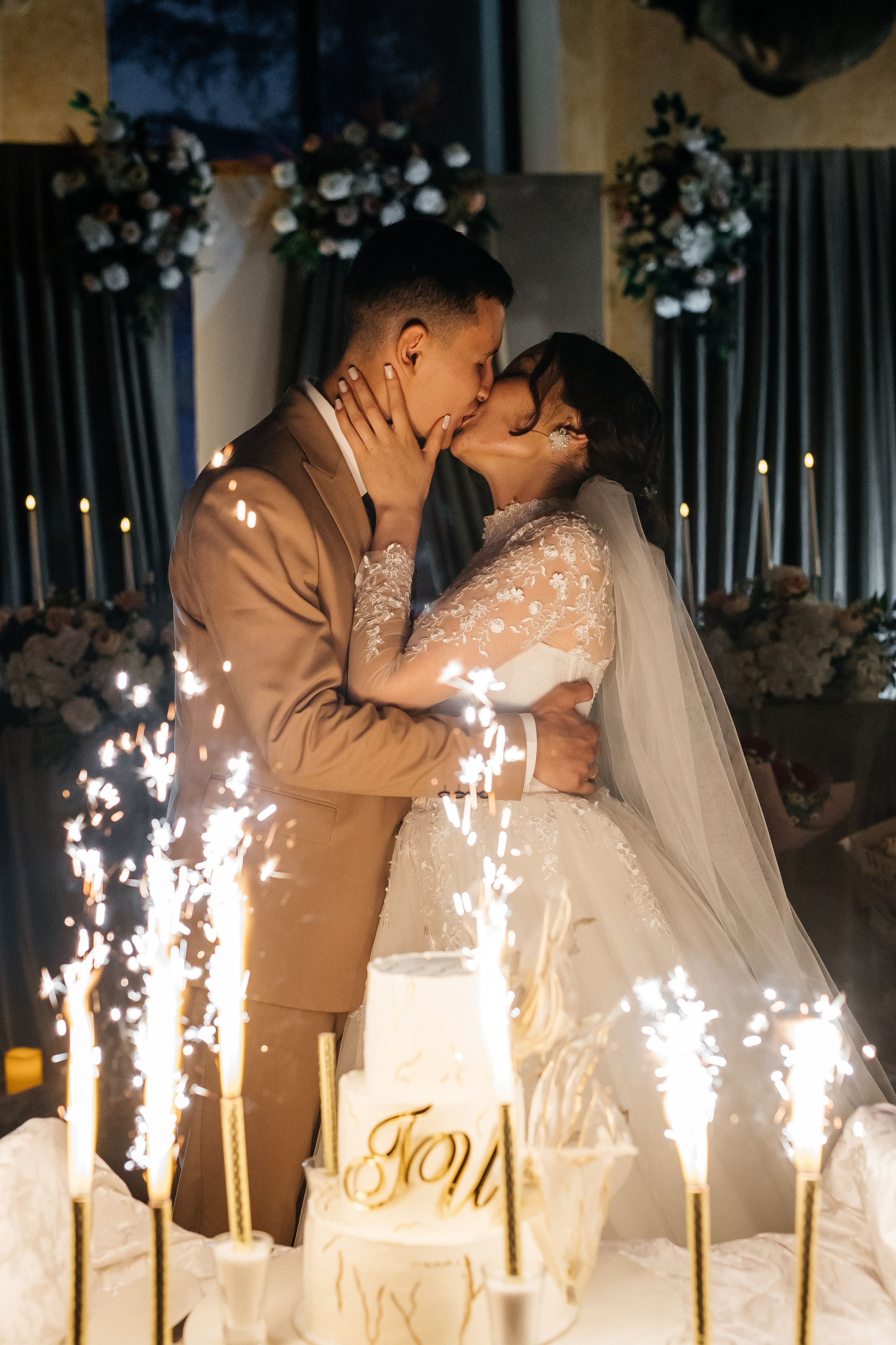 Свадьба в Динопарке. Свадебный фотограф Виктория Чуйко Магнитогорск. Визуал для бизнеса