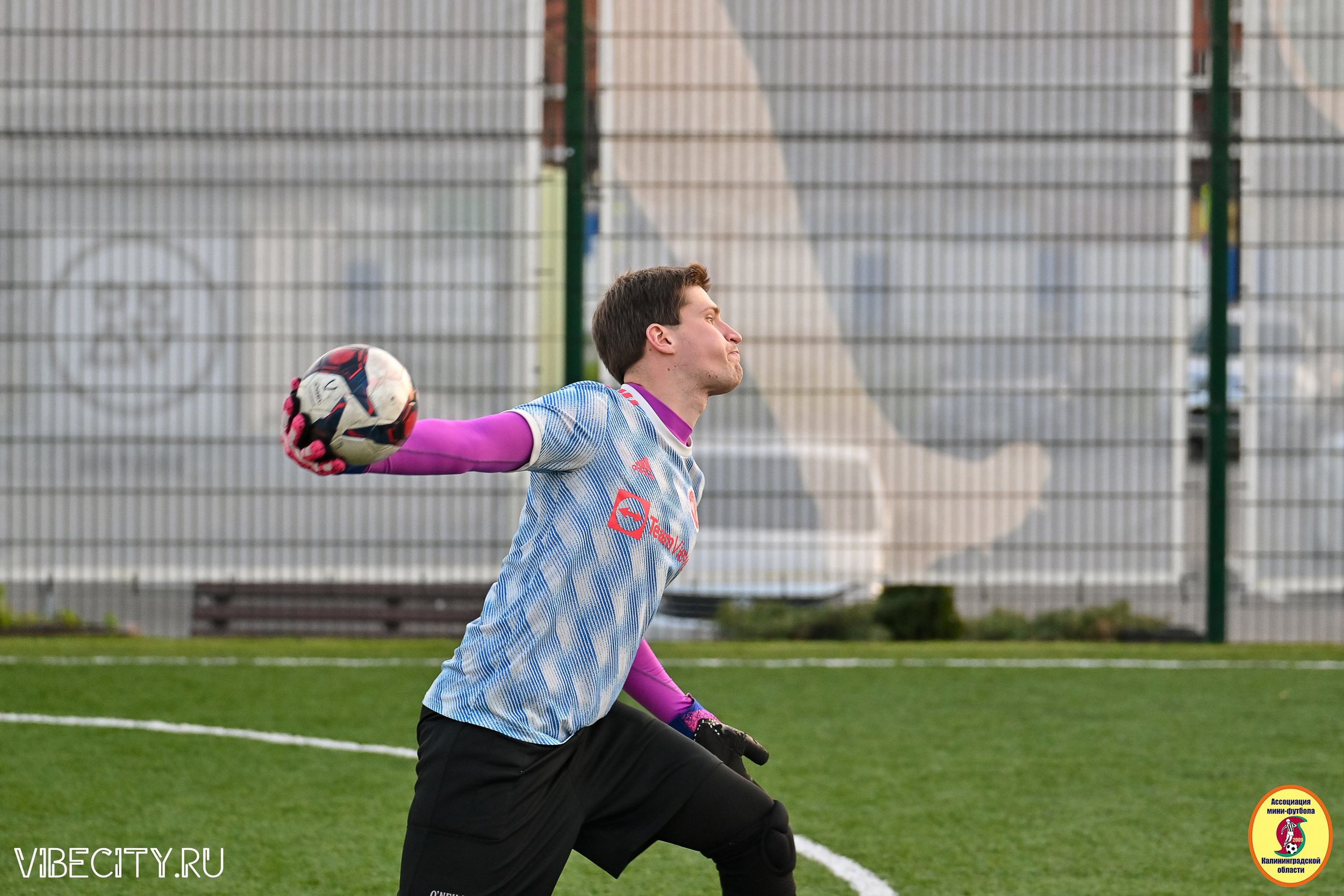 ИГРЫ МИНИ-ФУТБОЛЬНОЙ И КОРПОРАТИВНОЙ ЛИГИ. VIBECITY.RU Вайб Сити Ру Фоторепортажи Фотоотчеты Калининград