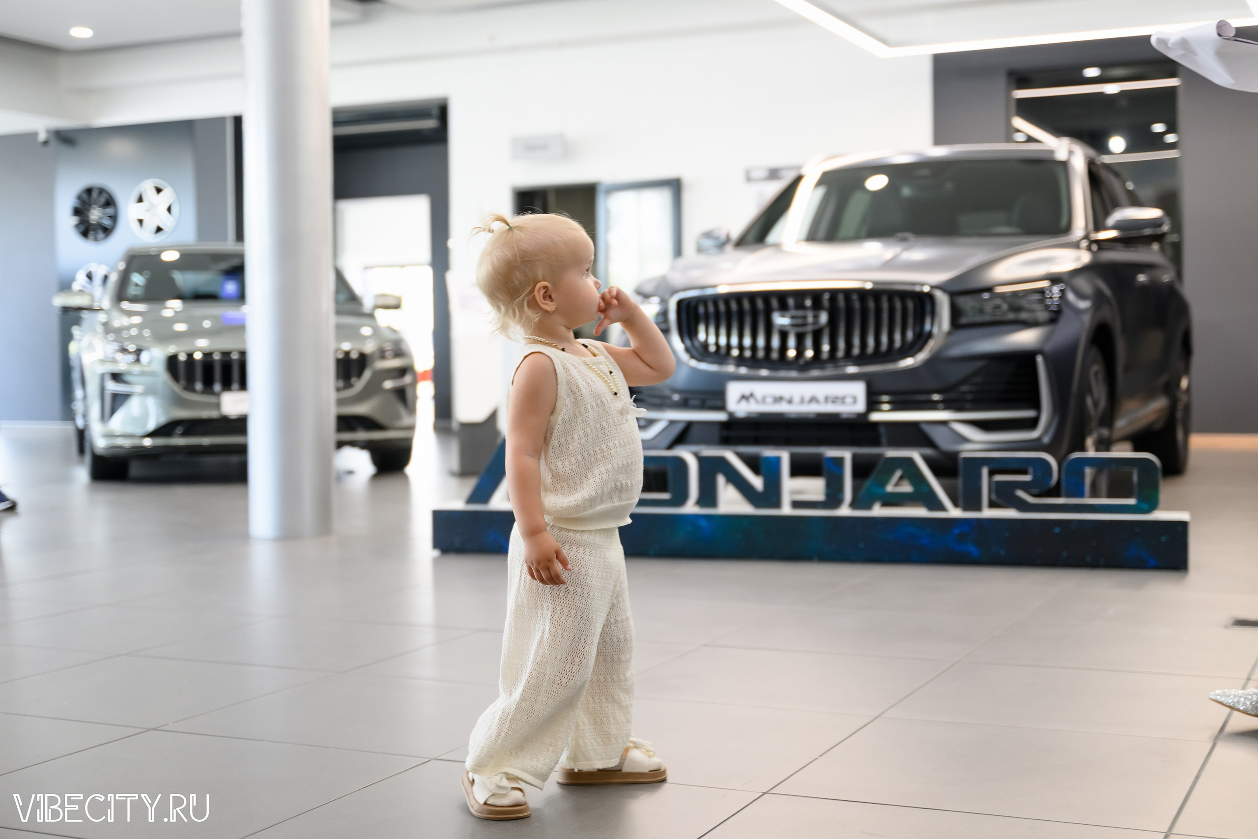 Презентация Geely Manjaro. VIBECITY.RU Вайб Сити Ру Фоторепортажи Фотоотчеты Калининград