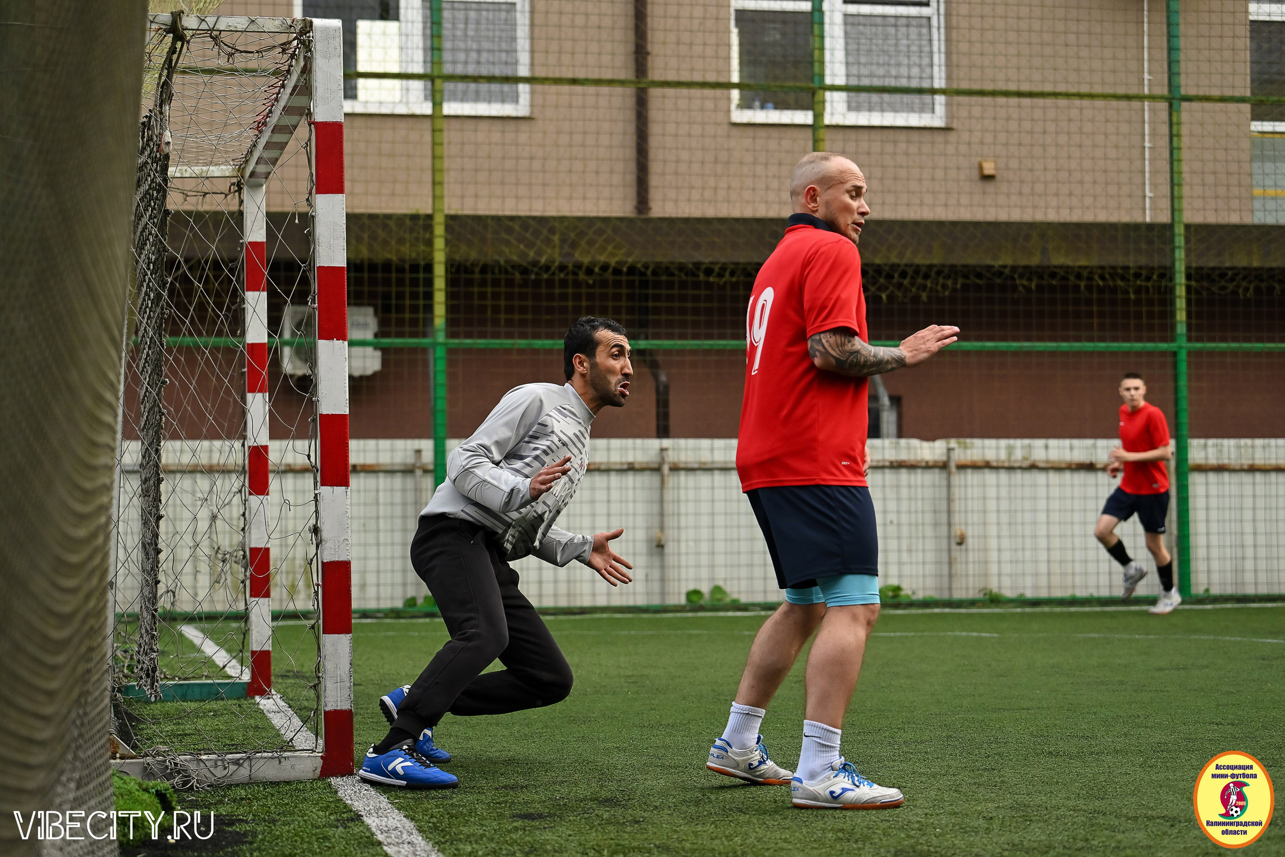 ИГРЫ МИНИ-ФУТБОЛЬНОЙ И КОРПОРАТИВНОЙ ЛИГИ. VIBECITY.RU Вайб Сити Ру Фоторепортажи Фотоотчеты Калининград