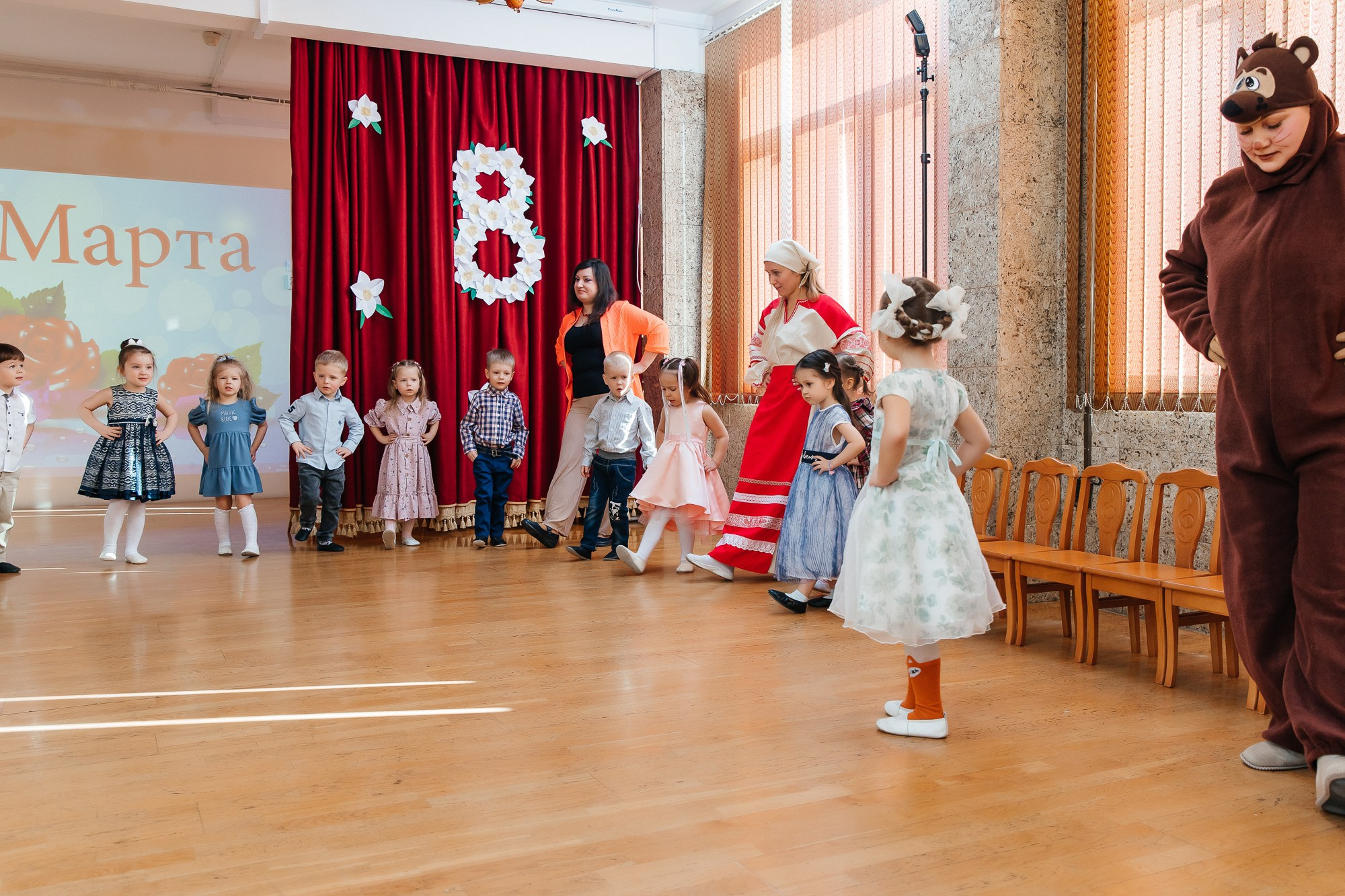 Детский сад № 93 — Утренник (07.03.2023). Свадебный и семейный фотограф Крамар Наталья
