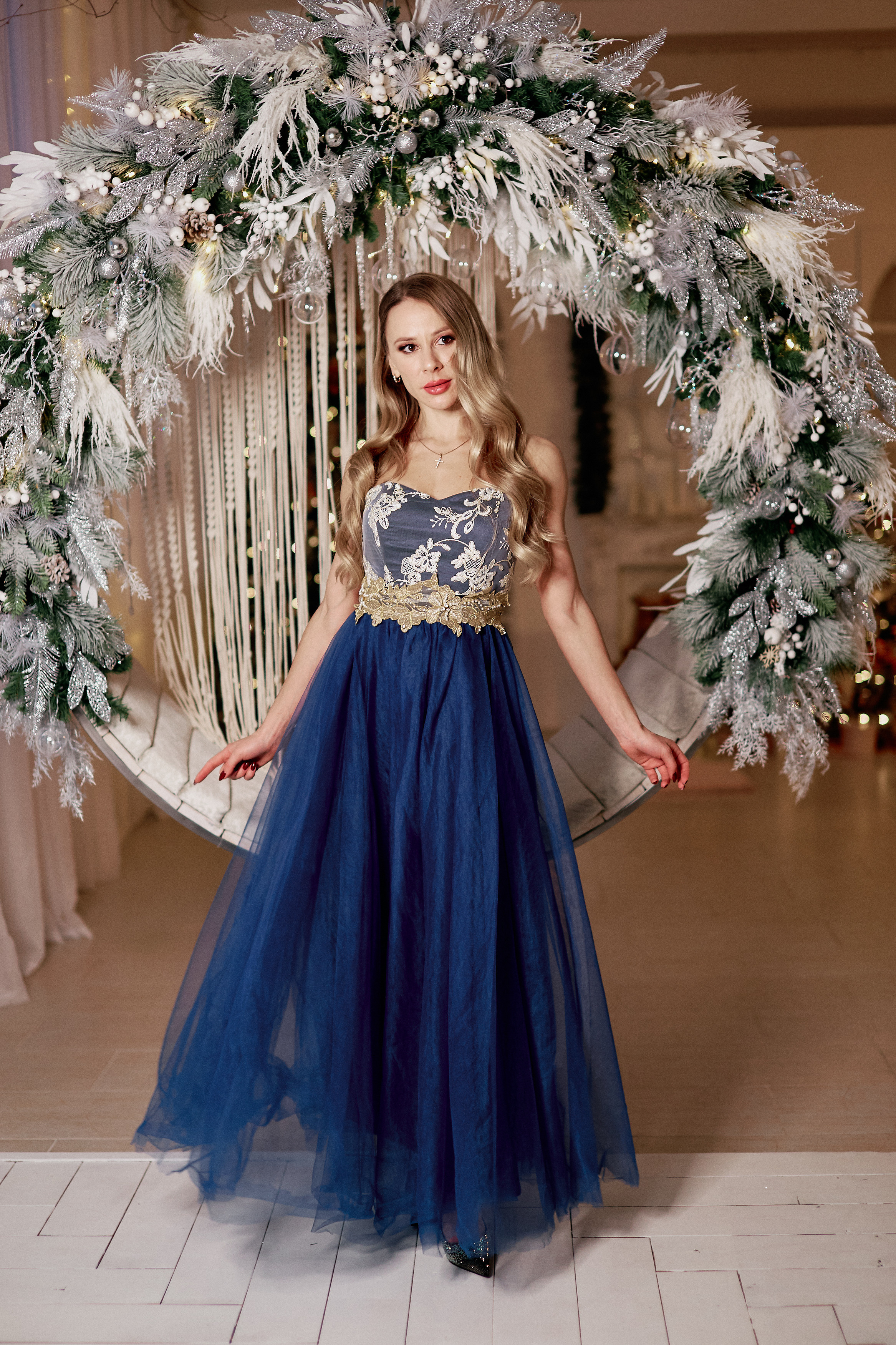 Размер 42 (Верх Декольте) Аренда в студии 1200р.