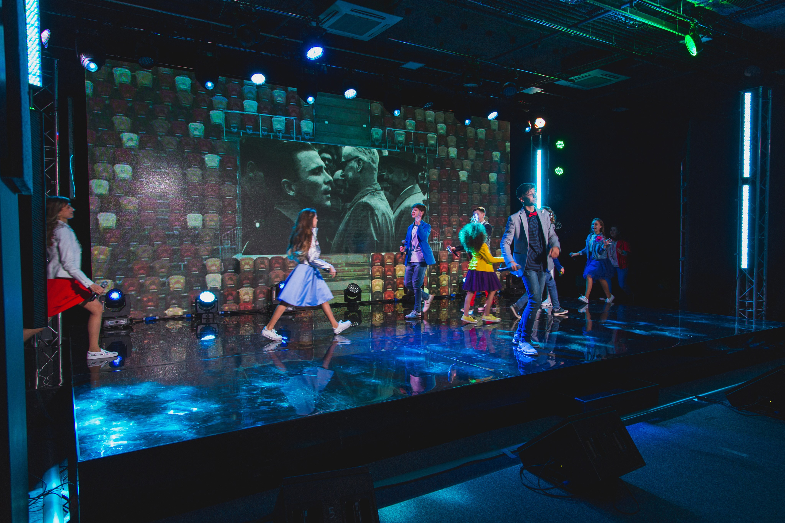 О2ТВ группа СТРАНА. Видеооператор/Фотограф Николай Завьялов