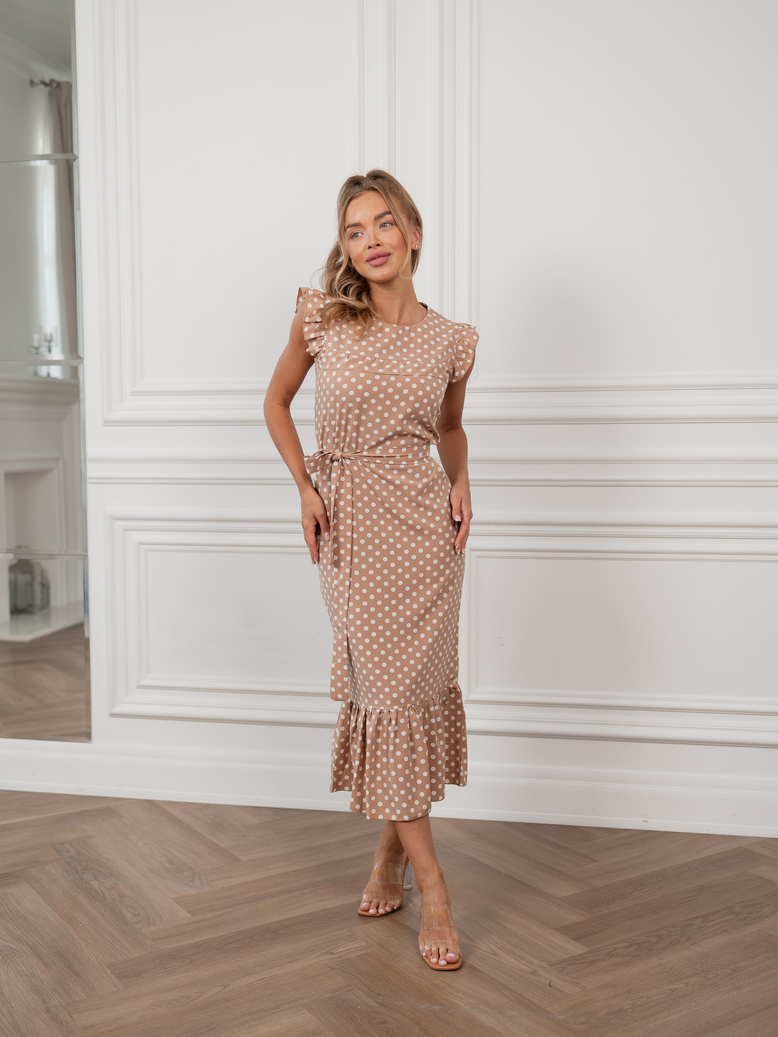 Платья для маркетплейса. Портретный и репортажный фотограф в Казани Максим Сипачев