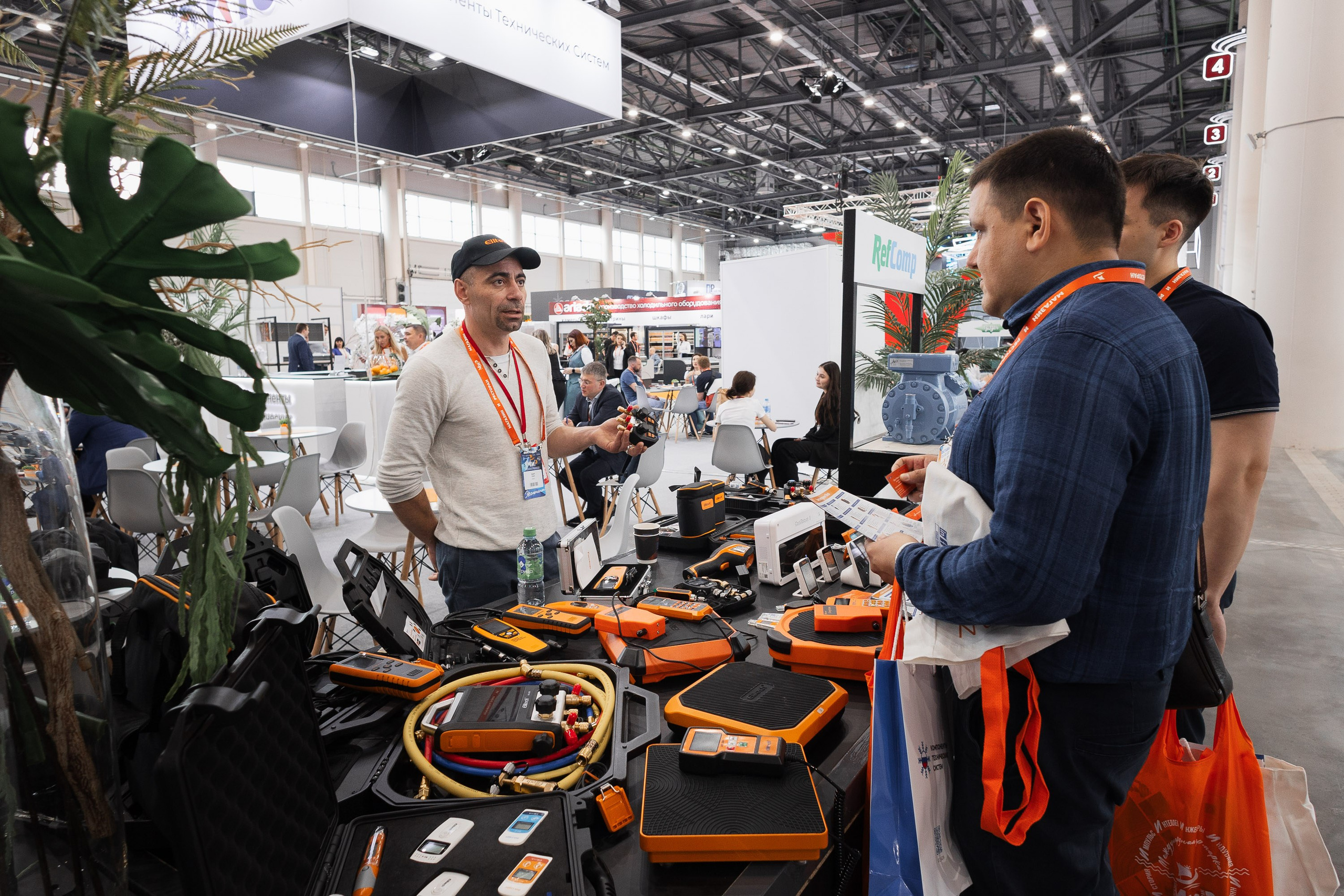 МиР — Казань Экспо. Портретный и репортажный фотограф в Казани Максим Сипачев