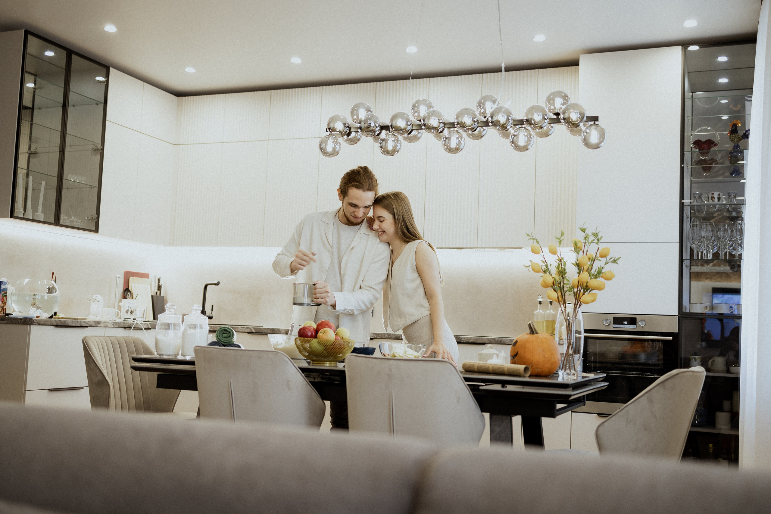 Юлия и Владимир | LoveStory. Фотограф Челябинск Эвелина Ганага, съемка для бизнеса и маркетплейсов