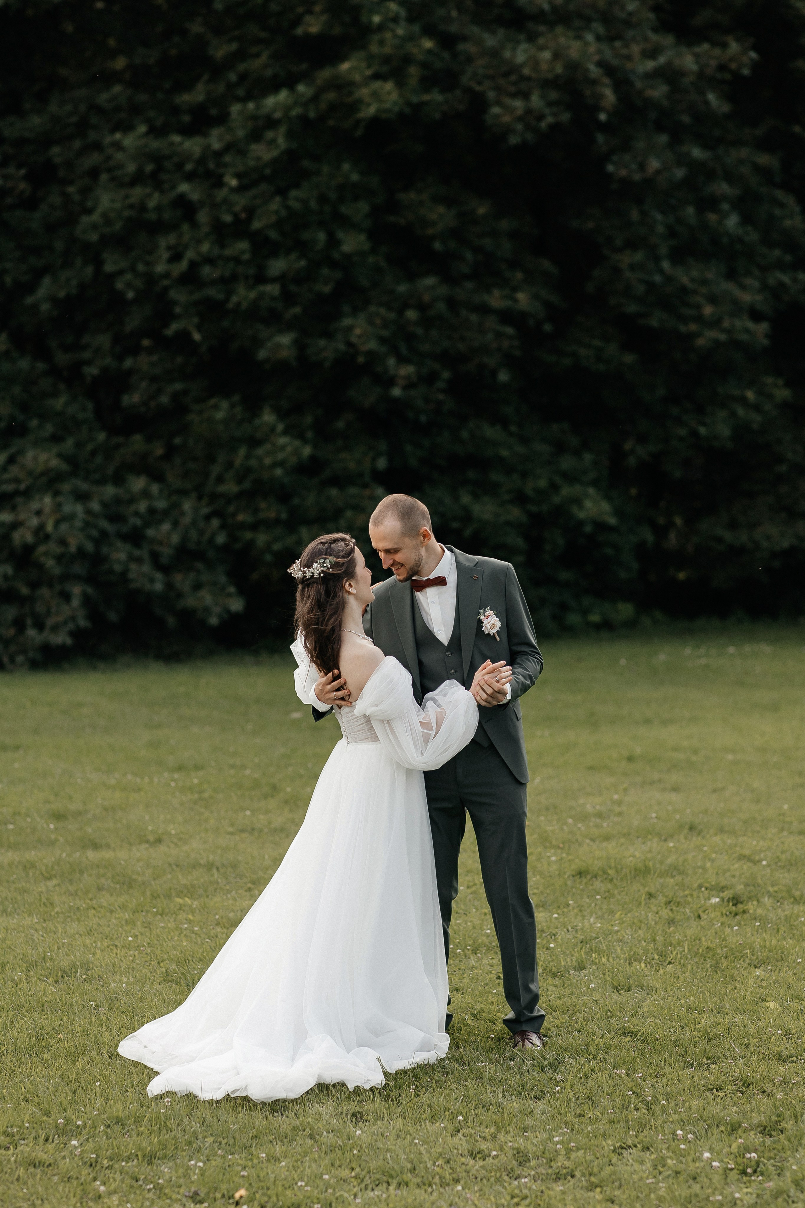 Свадебная фотосессия в Главном Ботаническом саду имени Цицина