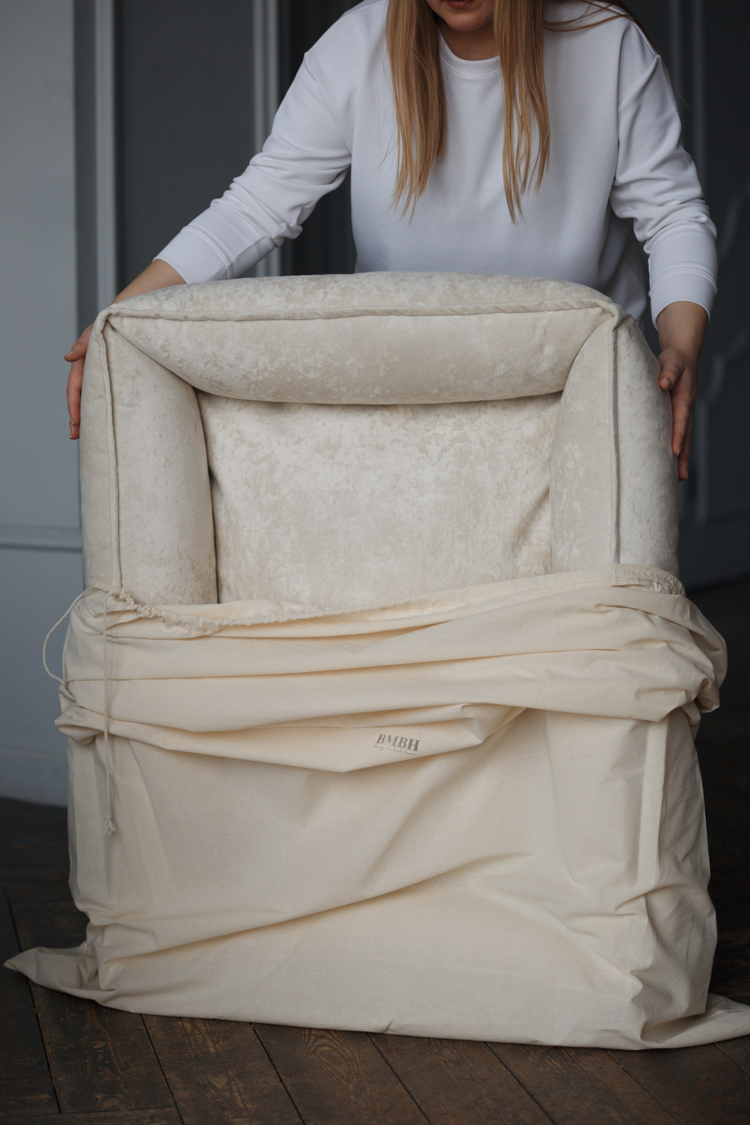 Bmbh лежанки и адресники. Фотограф анималист Кристина Карпова, Москва