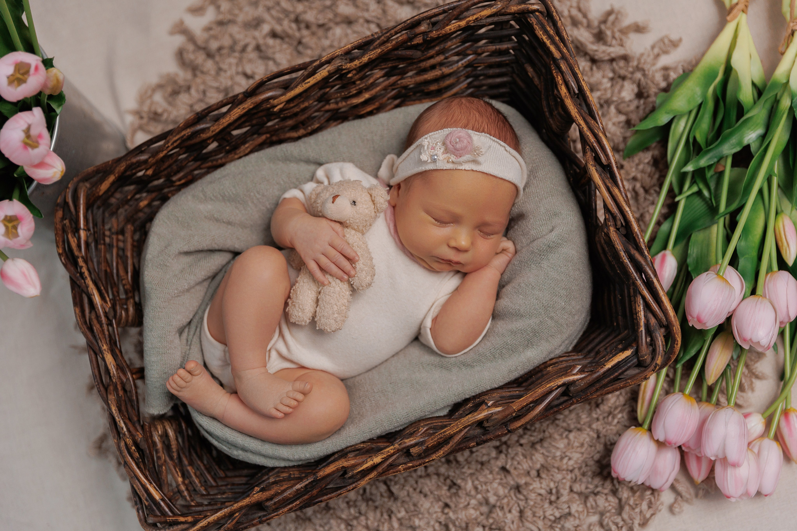 Newborn. Фотограф Лодейное Поле Екатерина Герасимова в Санкт-Петербурге и Лен. области