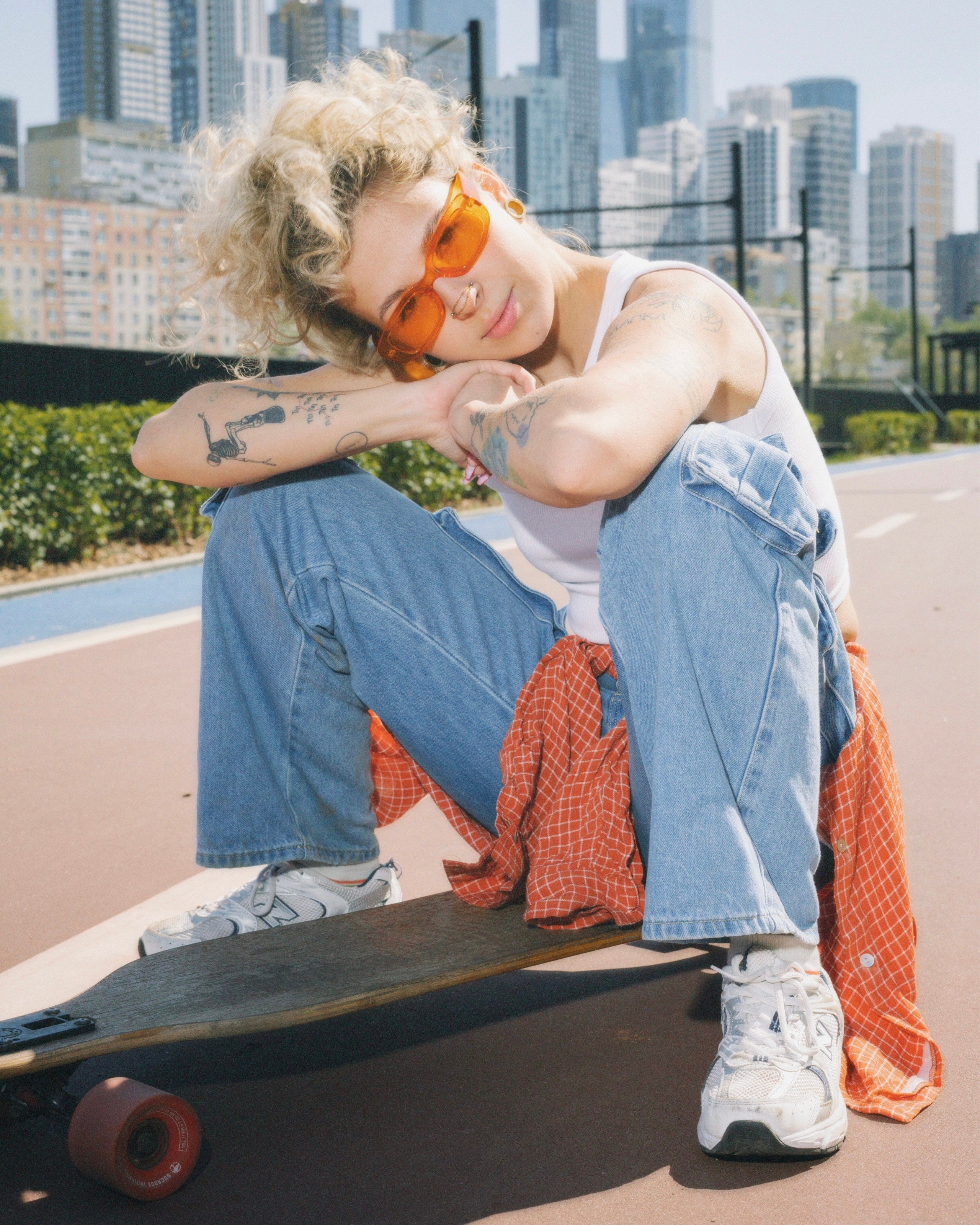 Maybee на лонгборде. Главная