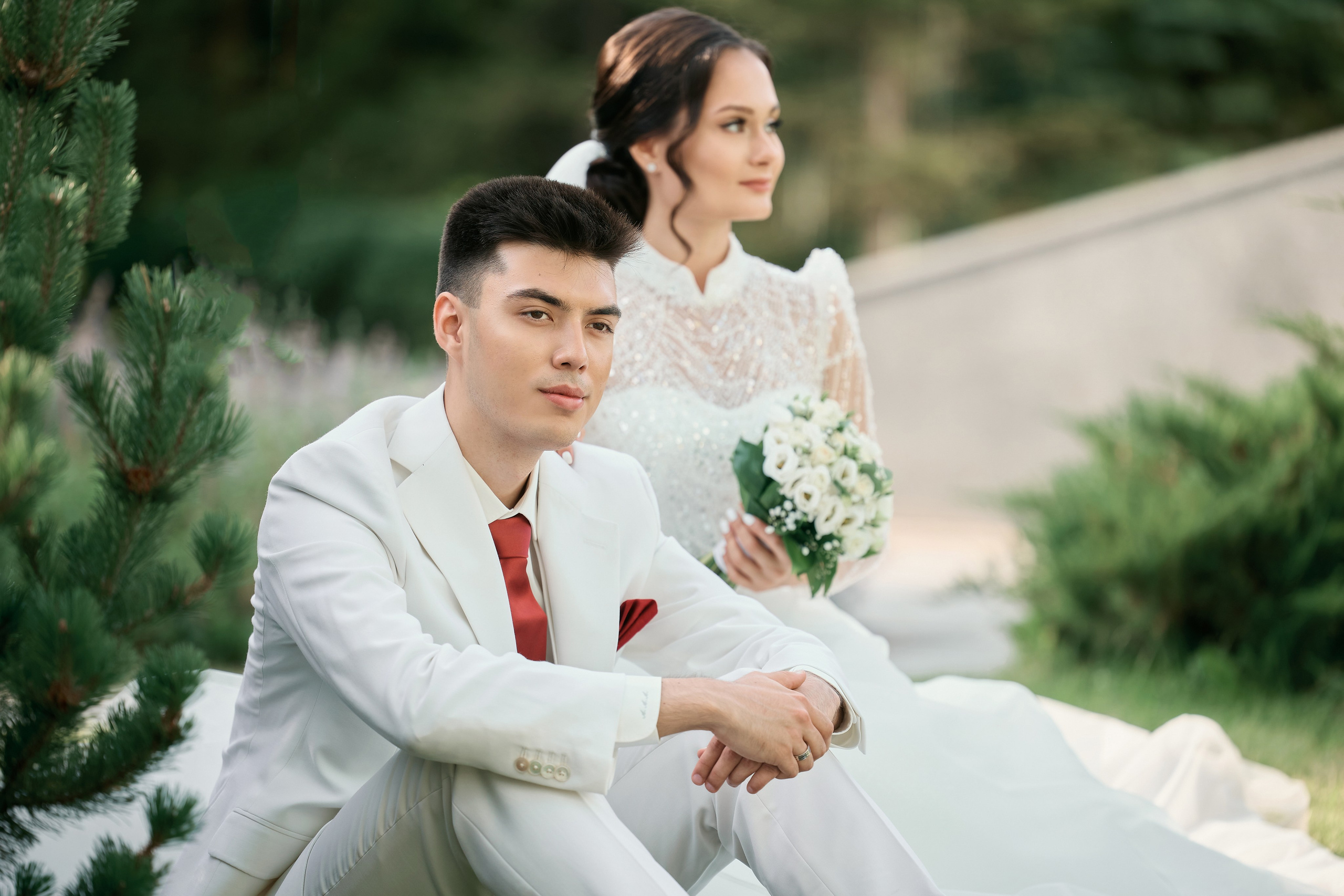 Аяз и Аделя. Свадебная фотосессия душевной пары в белых одеяниях на белых одеялах…. Мое имя Раиль. Я репортажный фотограф в Казани, так же мой любимый жанр — свадебный фотограф