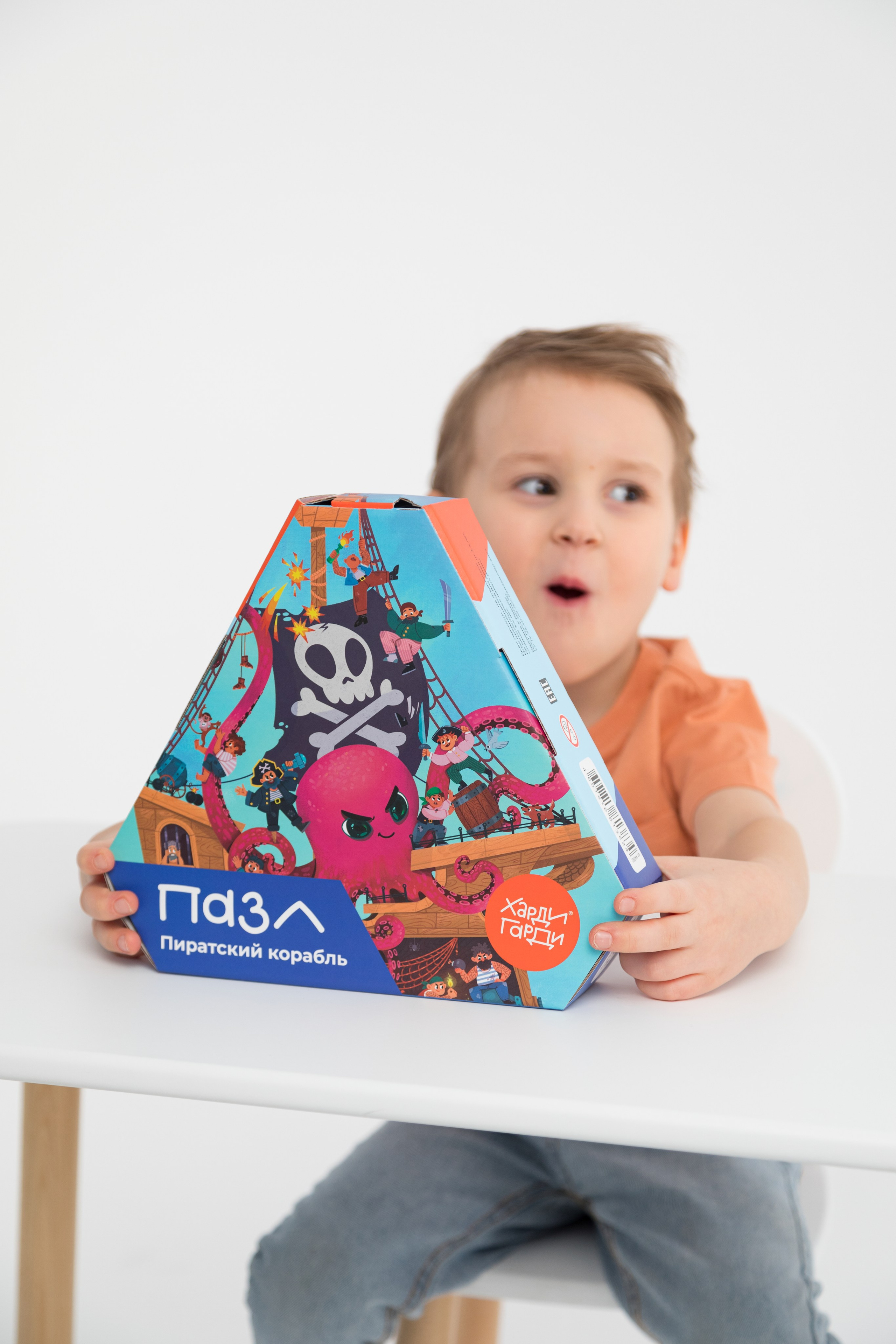 Съемка в циклораме для Харди Гарди. Детский и контент фотограф Надя Волкова Санкт-Петербург