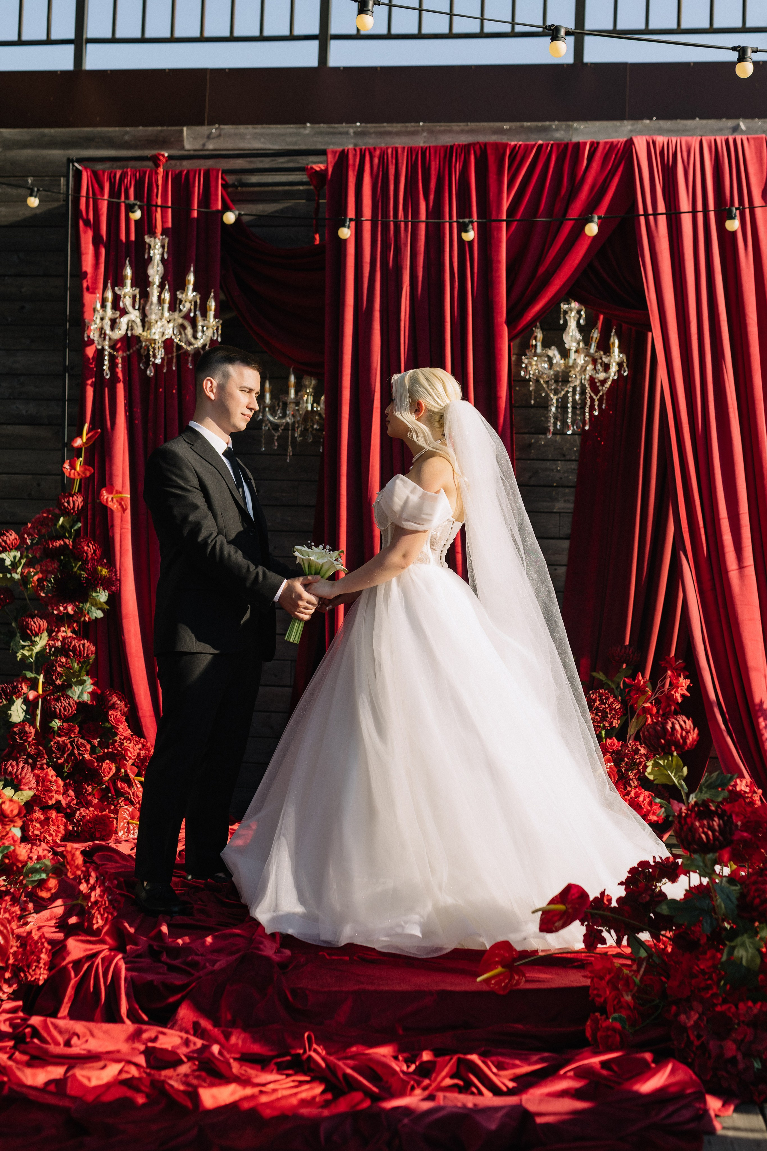 Red ahd love. Свадебный фотограф в Краснодаре Булатова Наталия