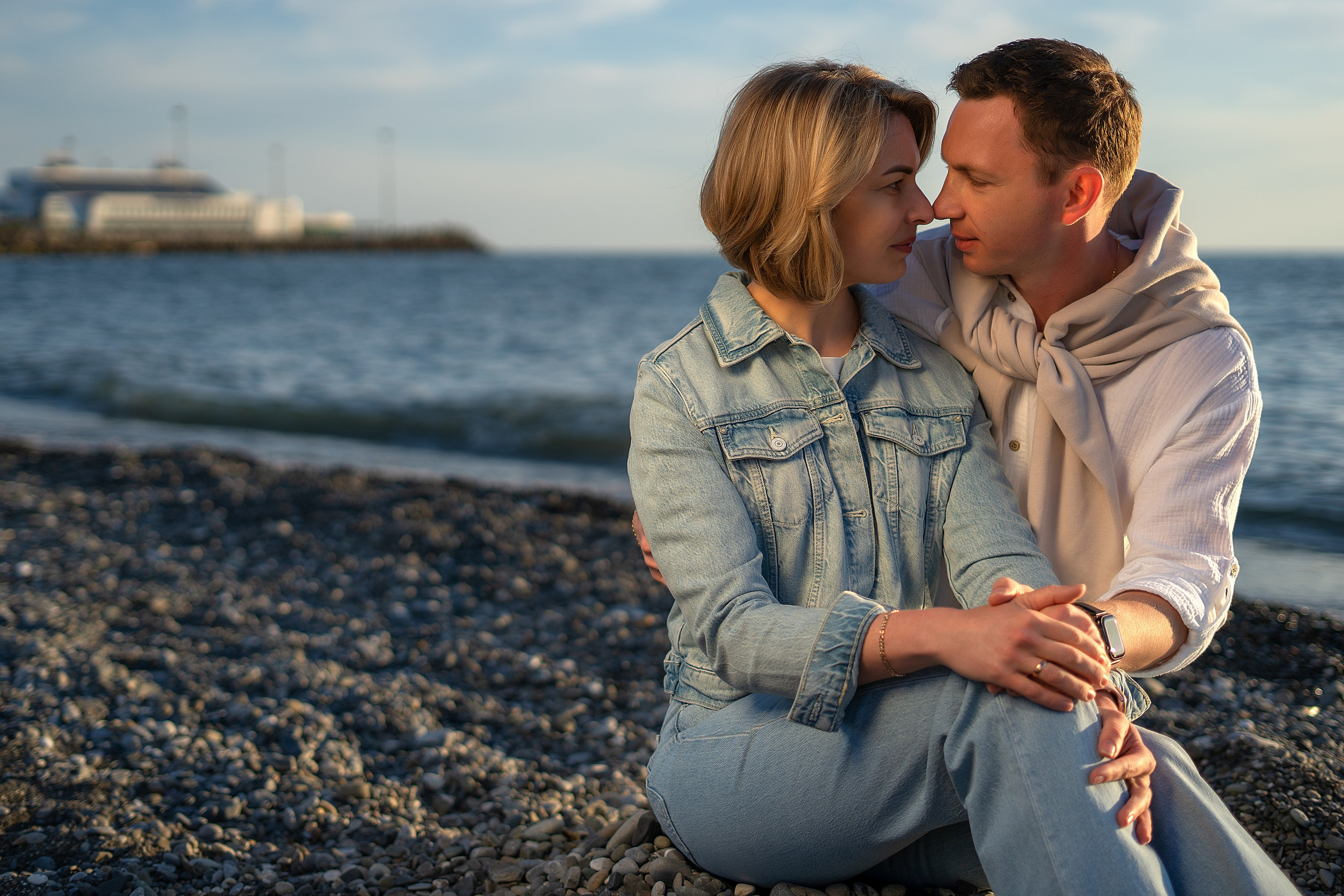 Семейная фотосессия на берегу моря. Профессиональный Фотограф в Сочи Марина Ситкина