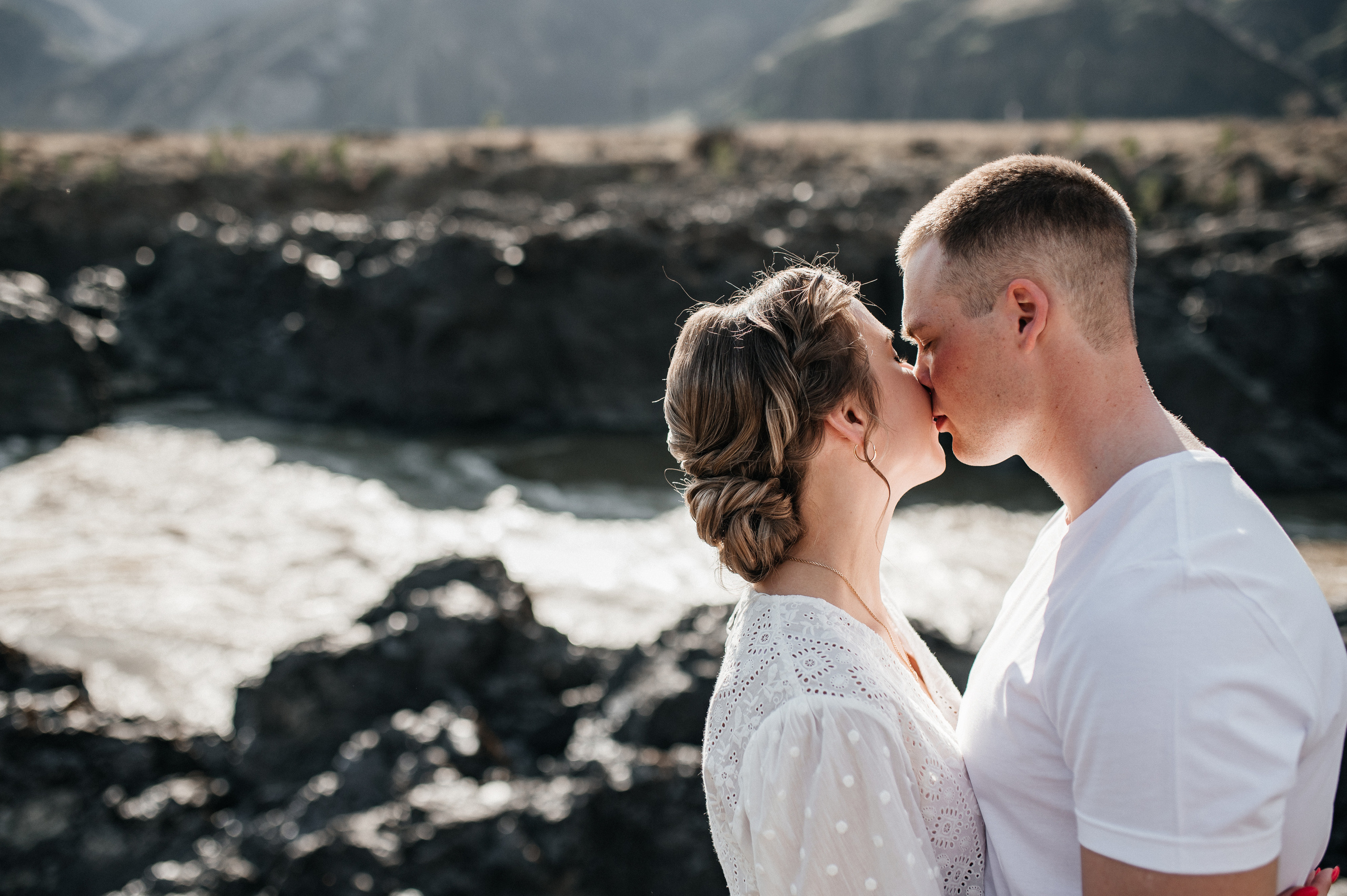 Любовь в горах. Свадебная  съемка на Алтае
