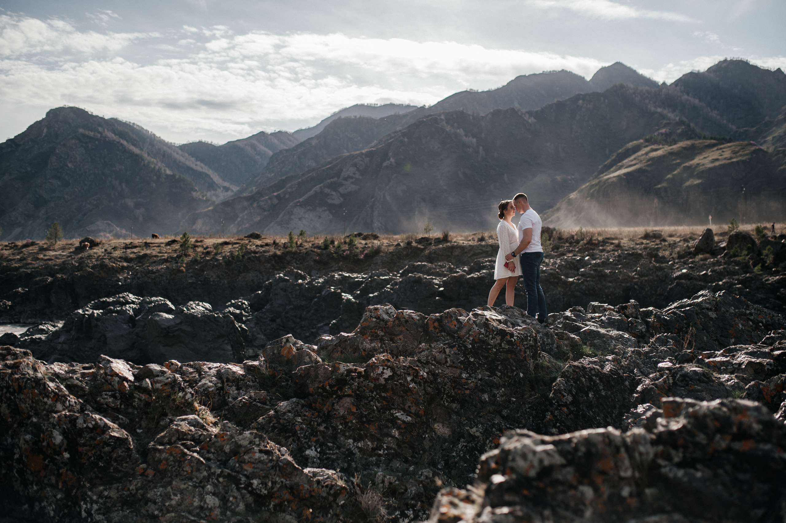 Любовь в горах. Свадебная  съемка на Алтае