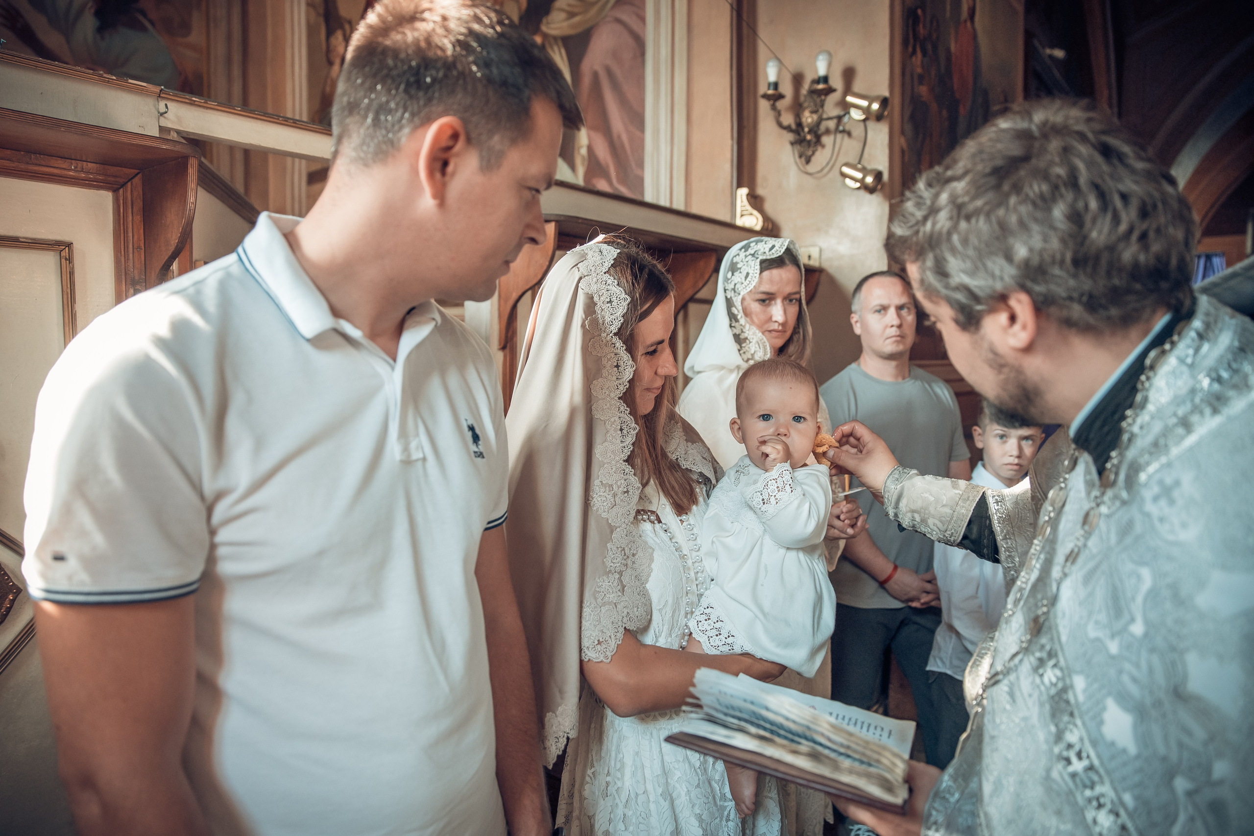 Таинство крещения. Семейный и детский фотограф в Москве Орешина Юлия