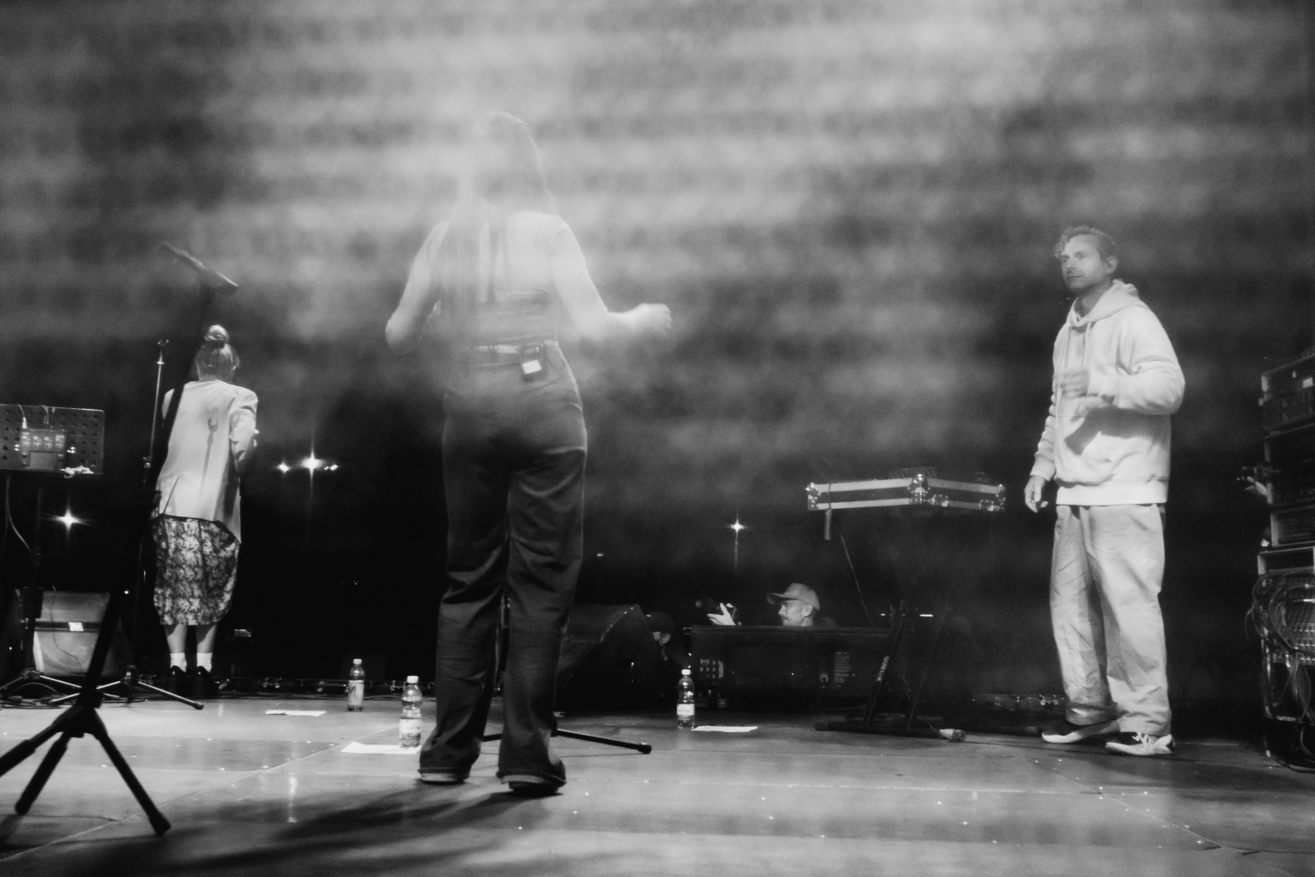 Концерт АИГЕЛ и Zventa Sventana. Евгений Бреча. Коммерческий и бэкстейдж фотограф в Москве