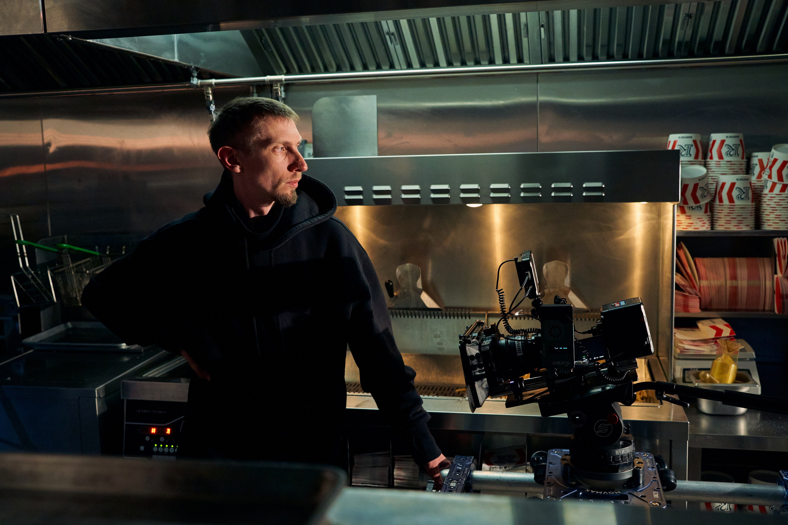 Закулисье (бэкстейдж). Фотограф Петр Анисимов