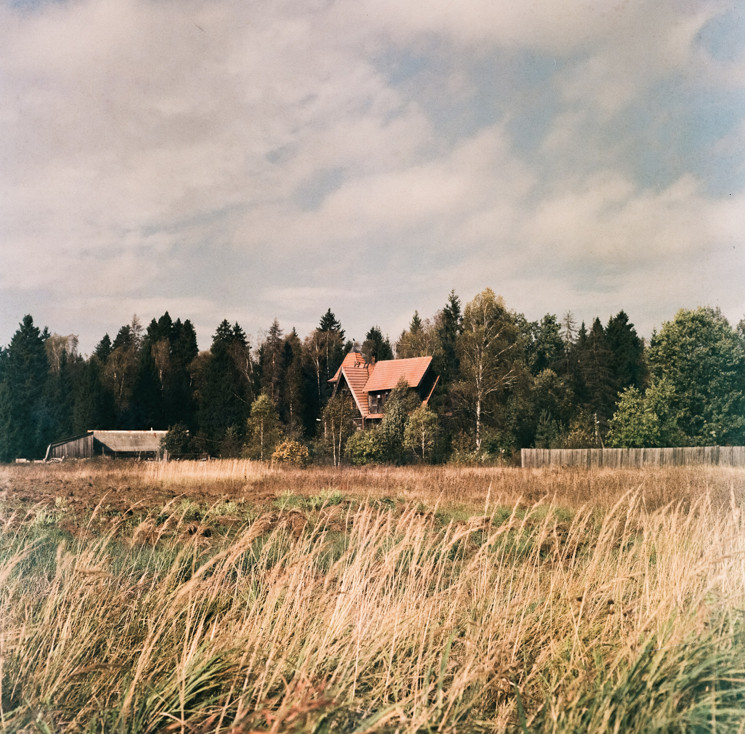 Kowa Six с объективом Kowa 85 mm f/2.8 / Fujicolor Super HR 100