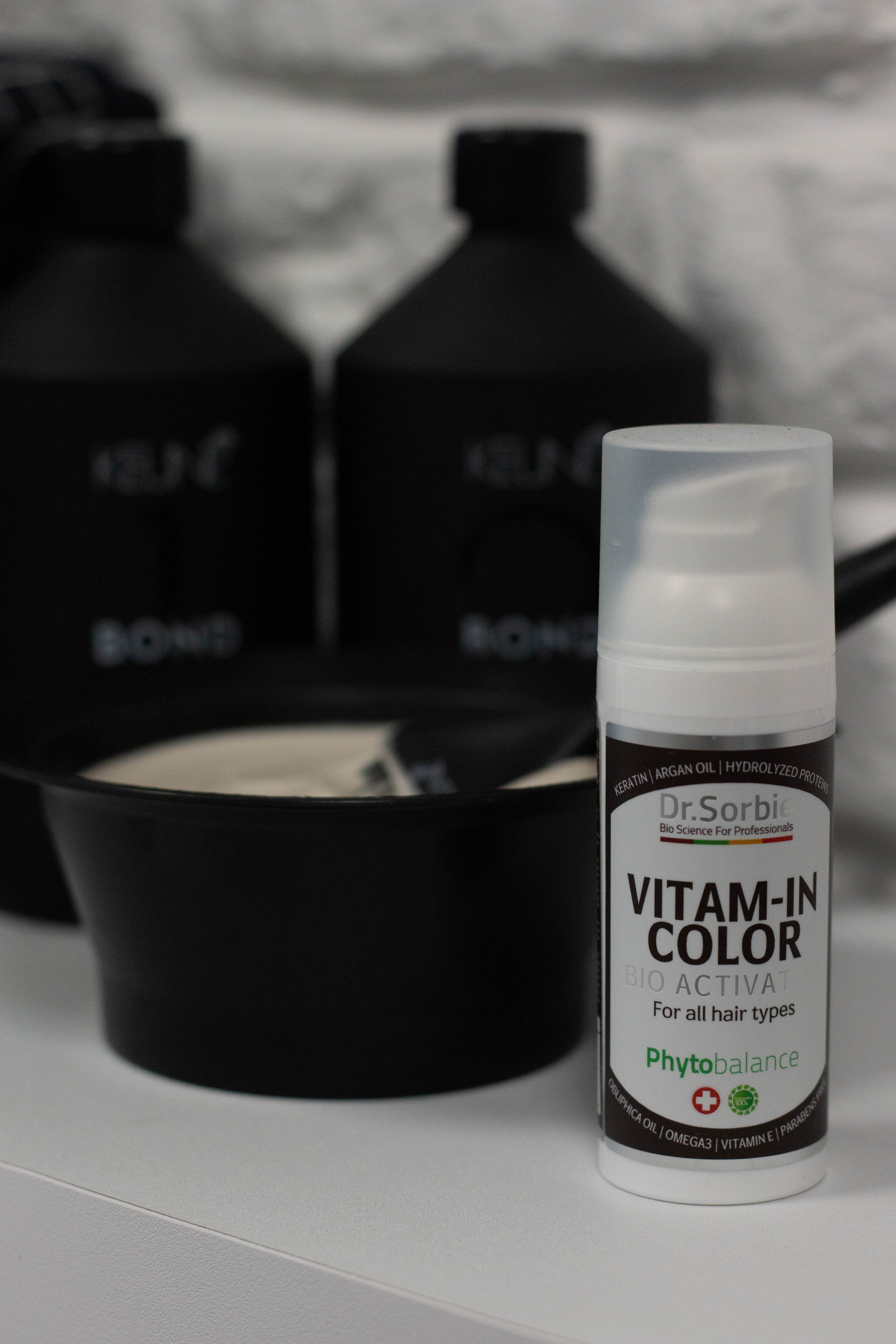 Настя- стилист по волосам. Бережно сохраняю ваши чувства и истории на своих фотографиях