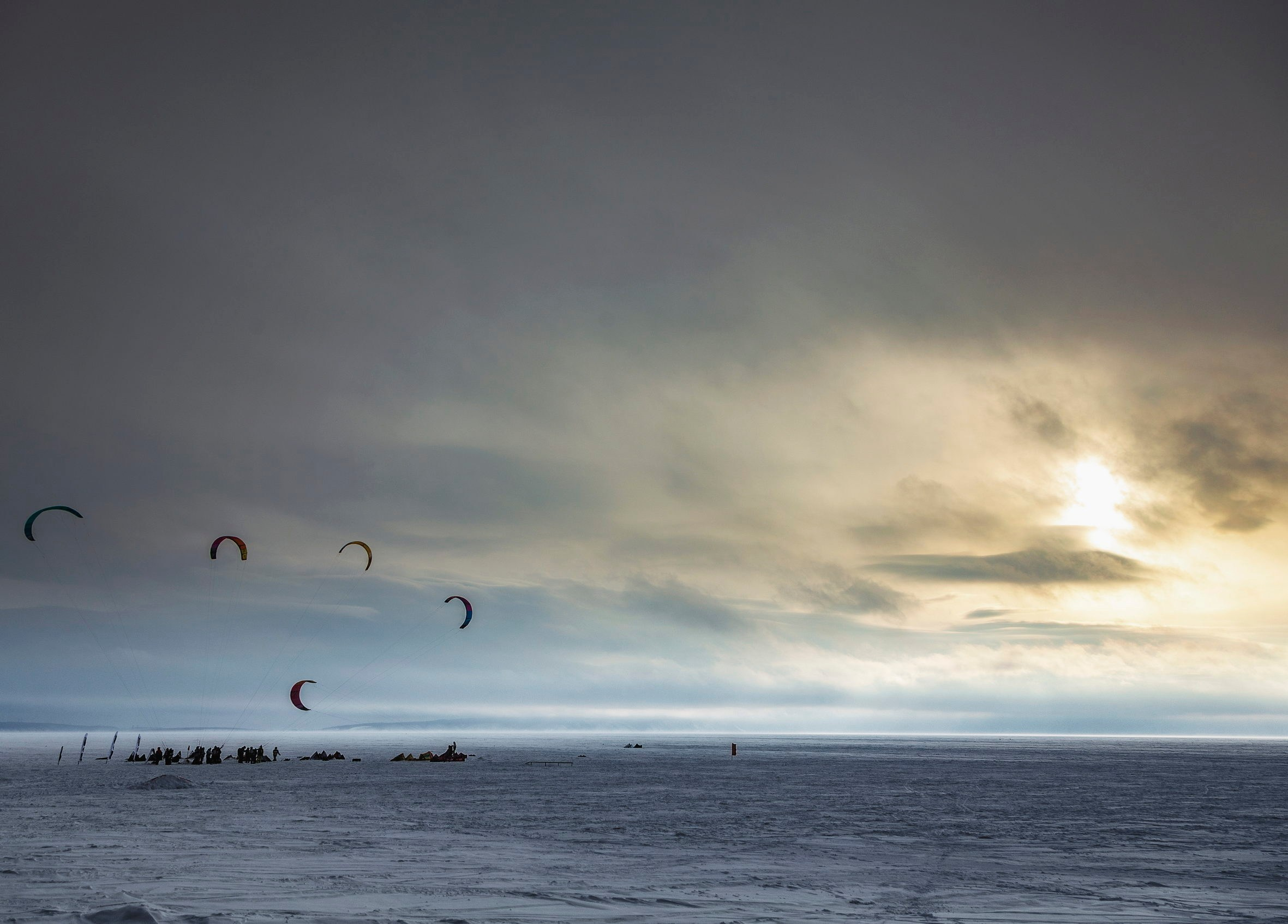 спортивная фотография, сноукайтинг, река Волга зимой