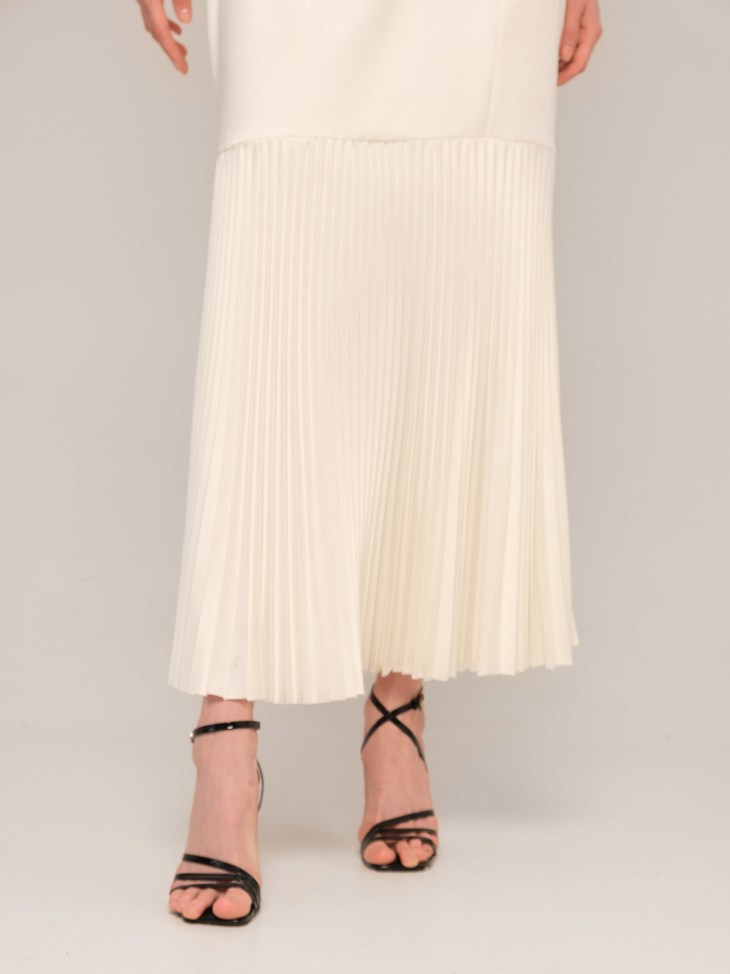 ZHAKOVA BRAND каталог. Мари — фотограф и видеограф из Москвы