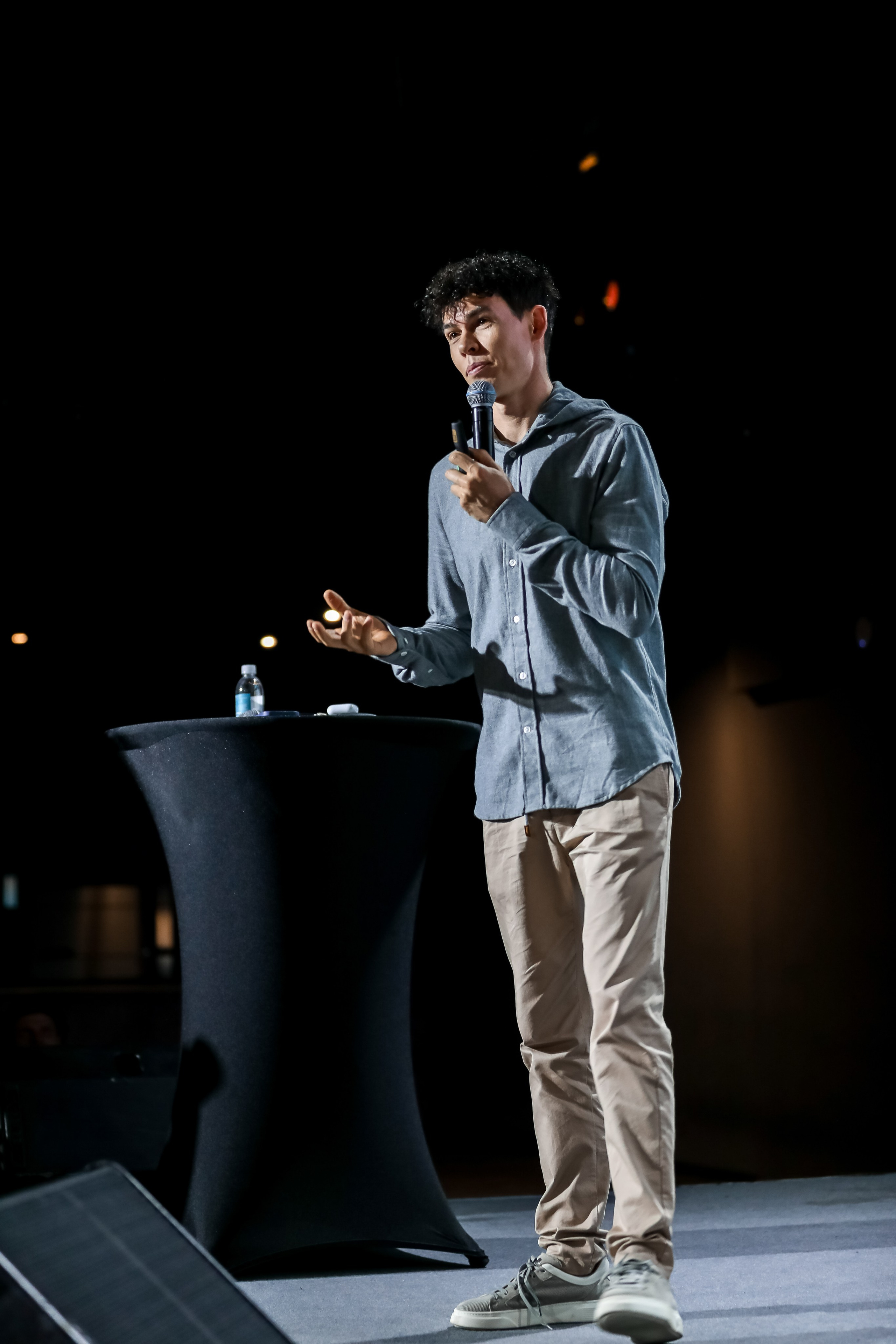 ФЛАГМАН / ГЛАВНЫЕ СПИКЕРЫ ОЛЕГ ТОРБОСОВ / СТАС ЕГОВЦЕВ. Photographer Viktoriya Markushina «My world throug»