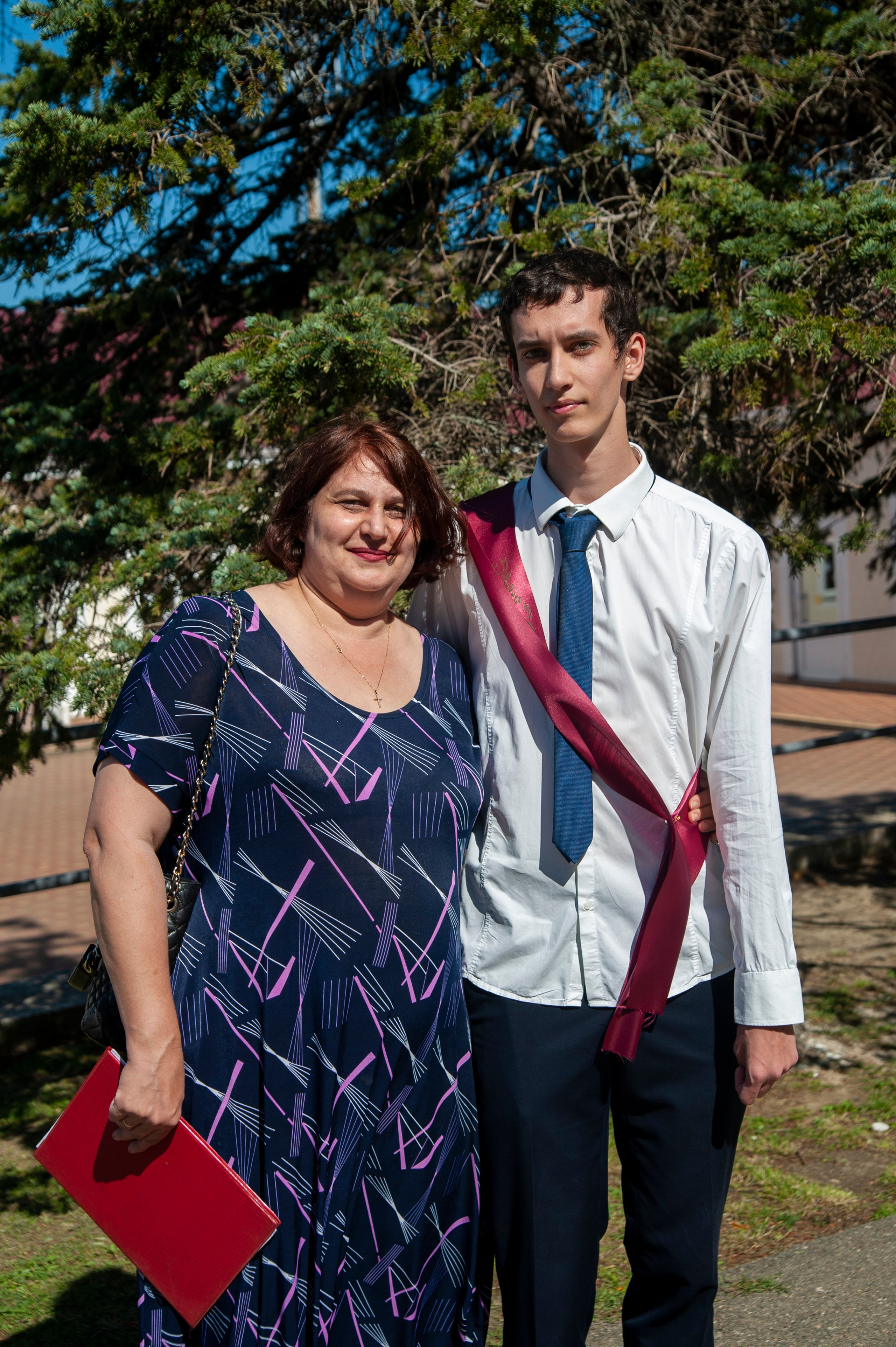 Последний Звонок МАОУ СОШ № 17 им. Эдуарда Есаяна — Архипо-Осиповка. Свадебный и семейный фотограф Денис Лукьянов в Краснодаре, Краснодарском крае и Республике Крым