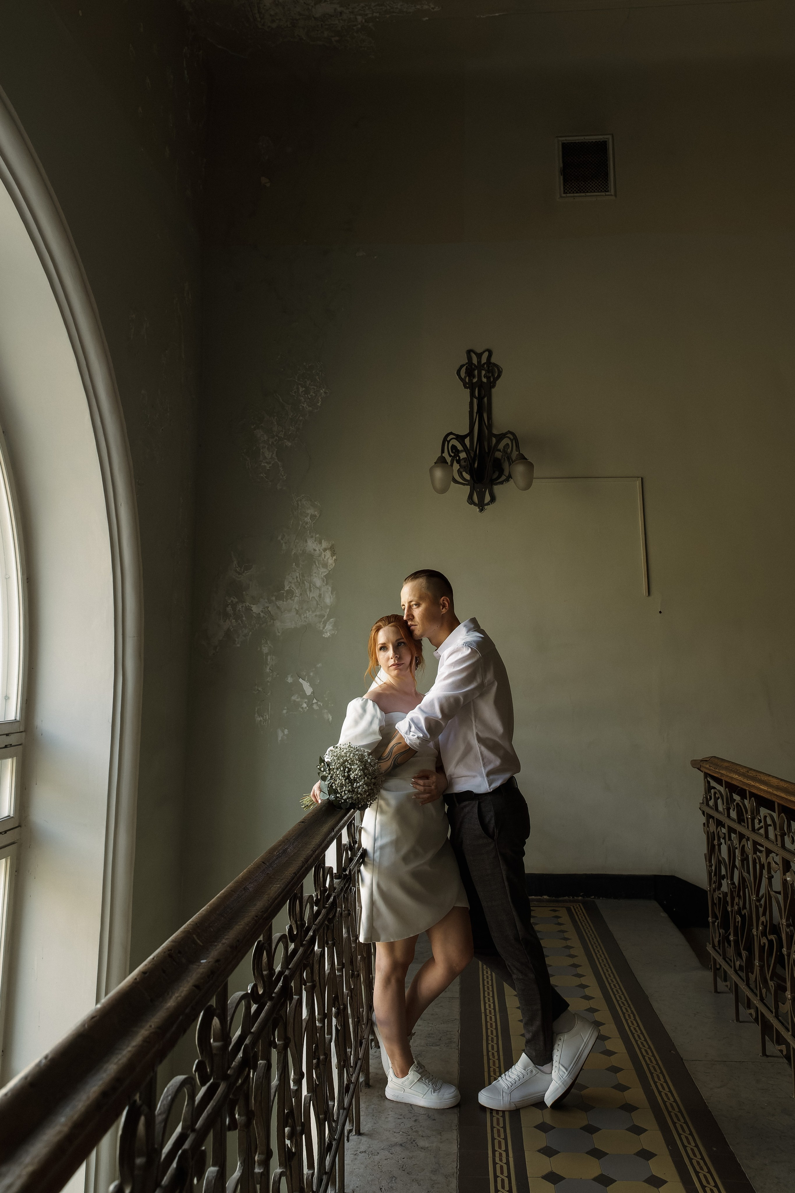 Кристина и Артем — свадебная съемка на Витебском вокзале. Свадебный и портретный фотограф в Санкт-Петербурге Анна Демьянова