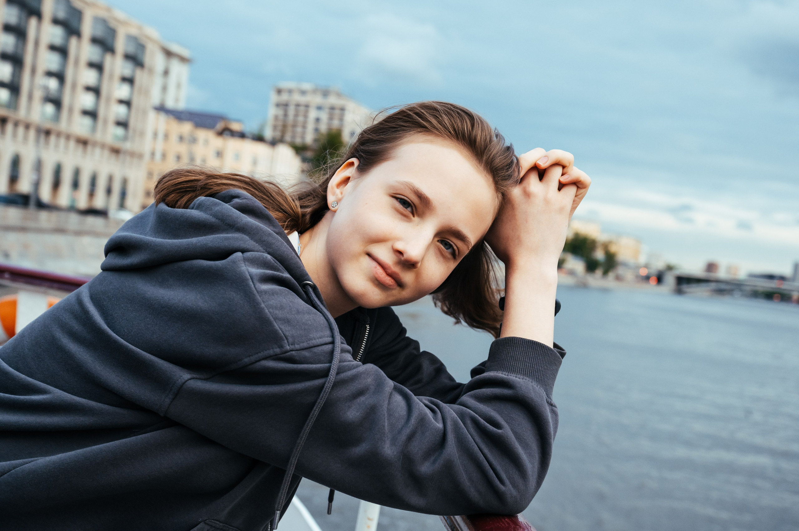 Последний звонок. Анастасия Петрович фотограф, фотокорреспондент в Москве и Санкт-Петербурге. Фотосъёмка репортажа, мероприятия, корпоративная съёмка, контент