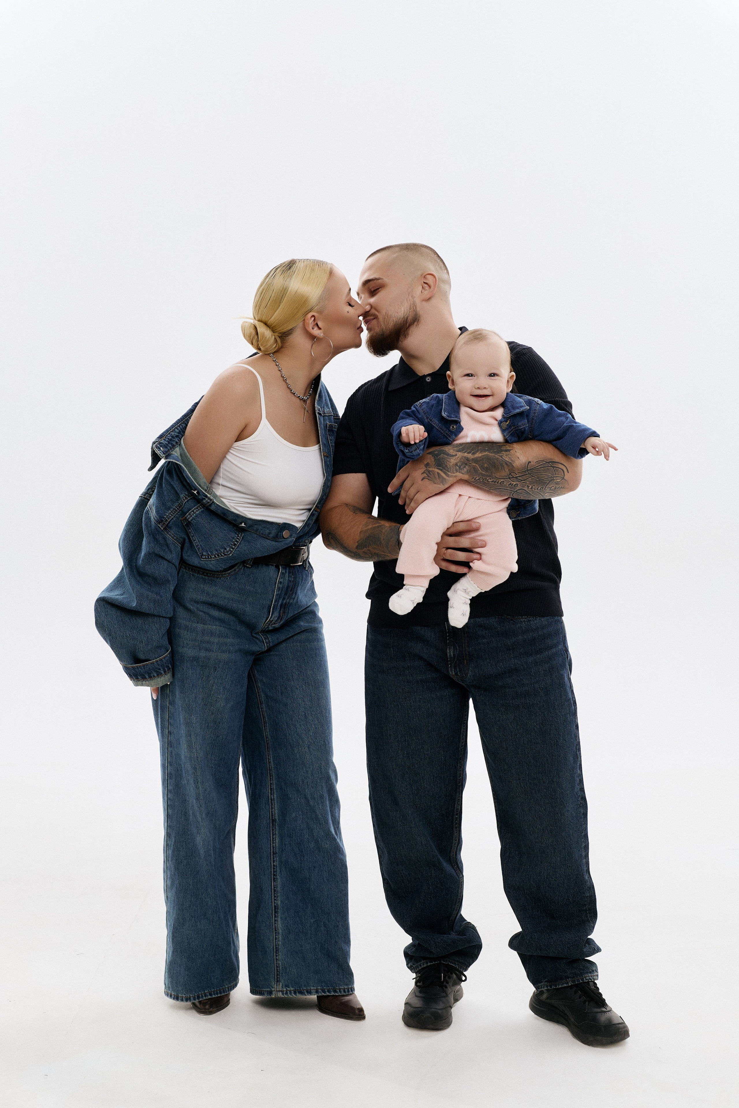 ANASTASIA & ANDREY & AVRORA. Ася Солопова, фотограф Тюмень