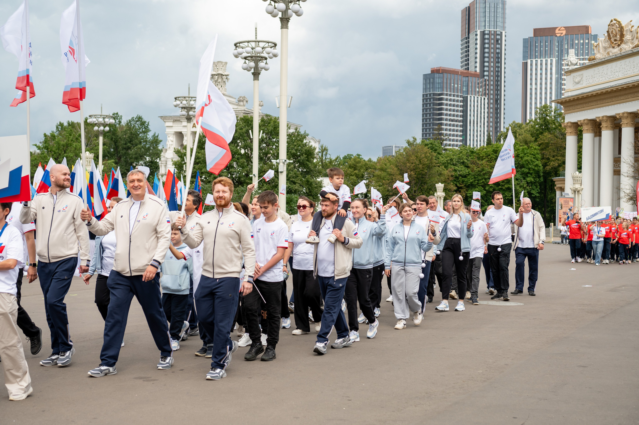 Спортивное шествие посвященное Дню физкультурника!. Детский и семейный фотограф г. Москва Оксана Катаджи