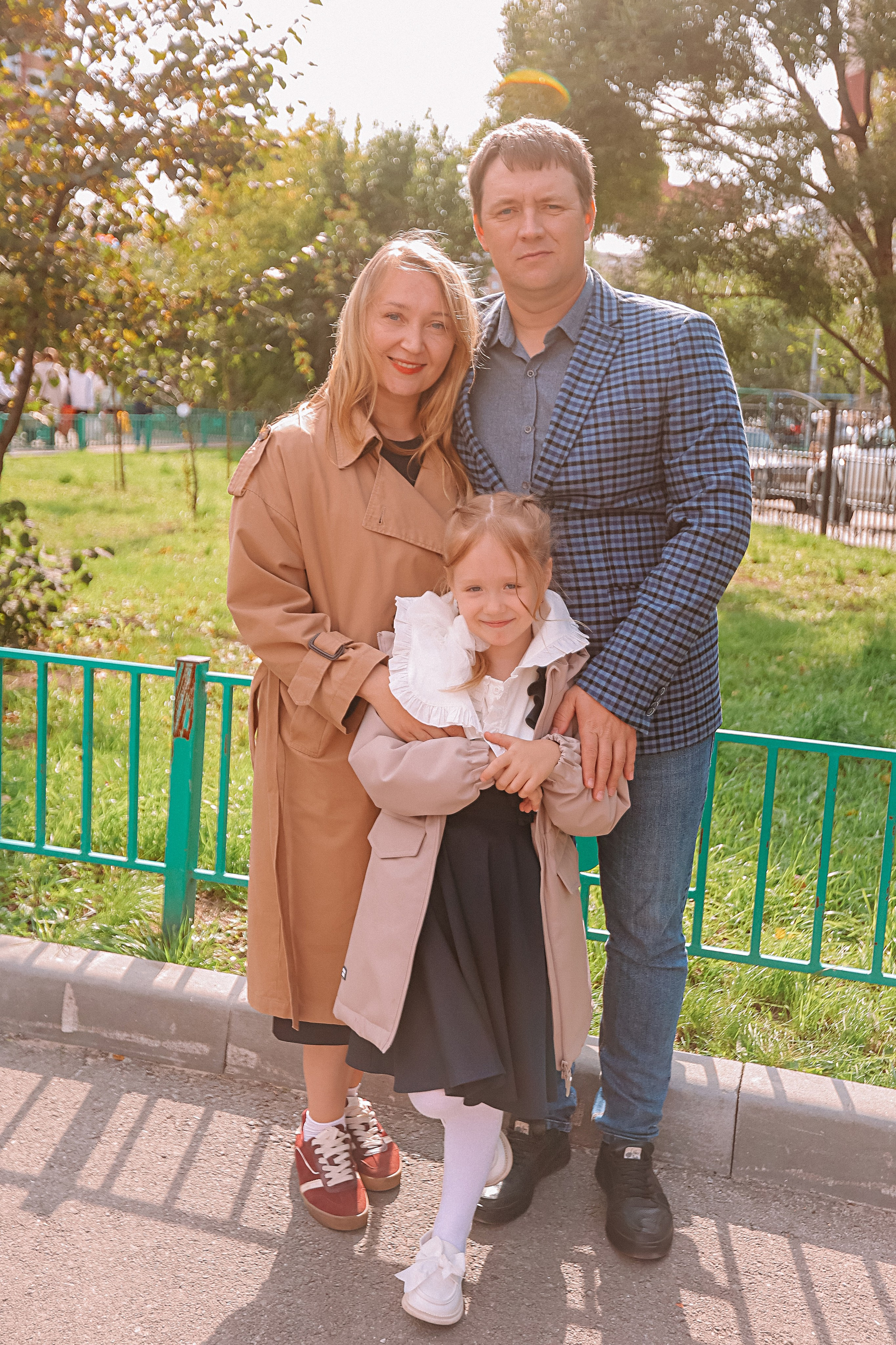 1 сентября линейка+кл час+портреты. Семейный фотограф Тюмень, фотограф на роды Салмина Мария