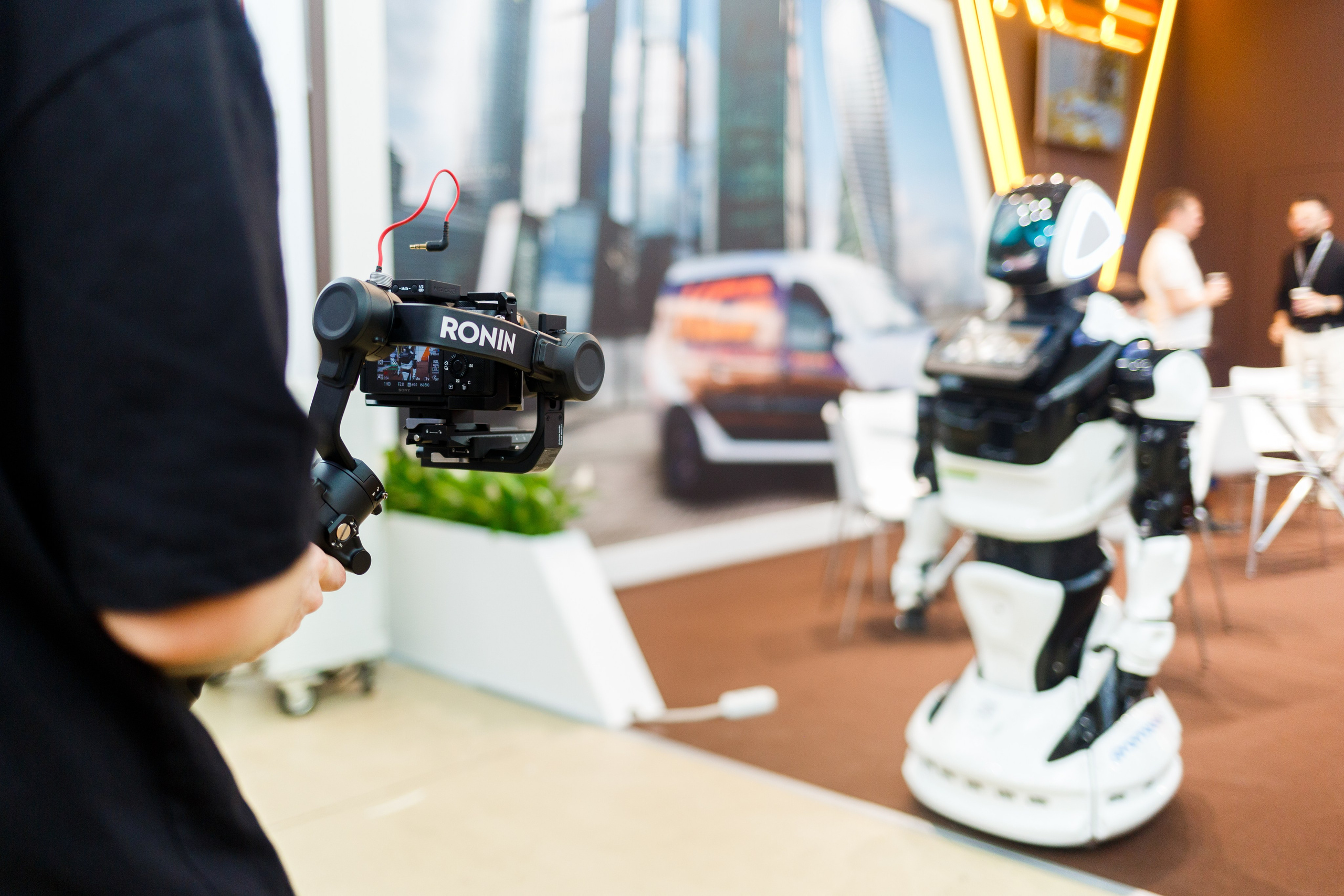 Обзор работы стенда Курьер-сервис. Репортажный фотограф Борис Геер