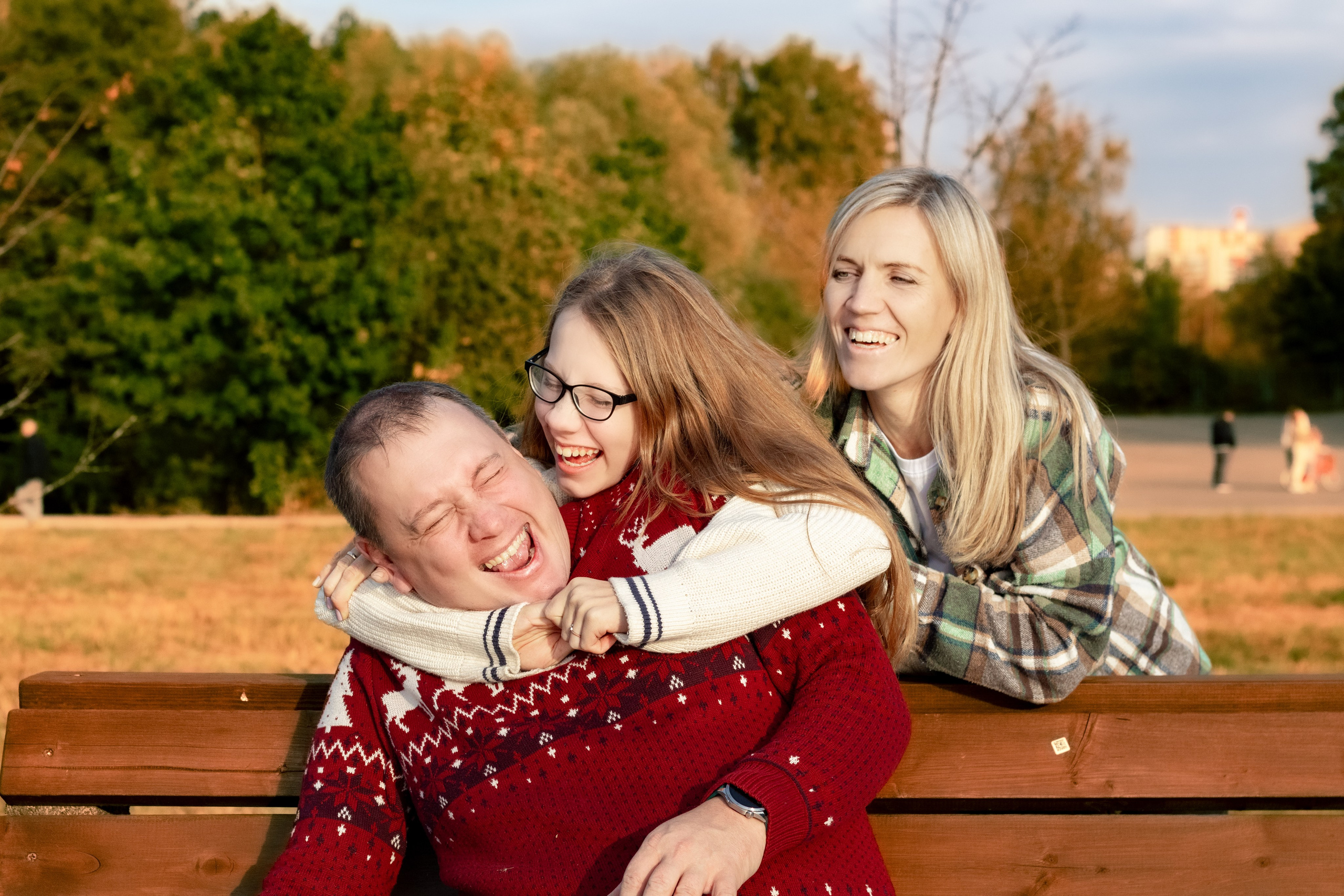 Семейная фотосессия на берегу озера. Фотограф Видеограф Игорь Никулин Москва Балашиха