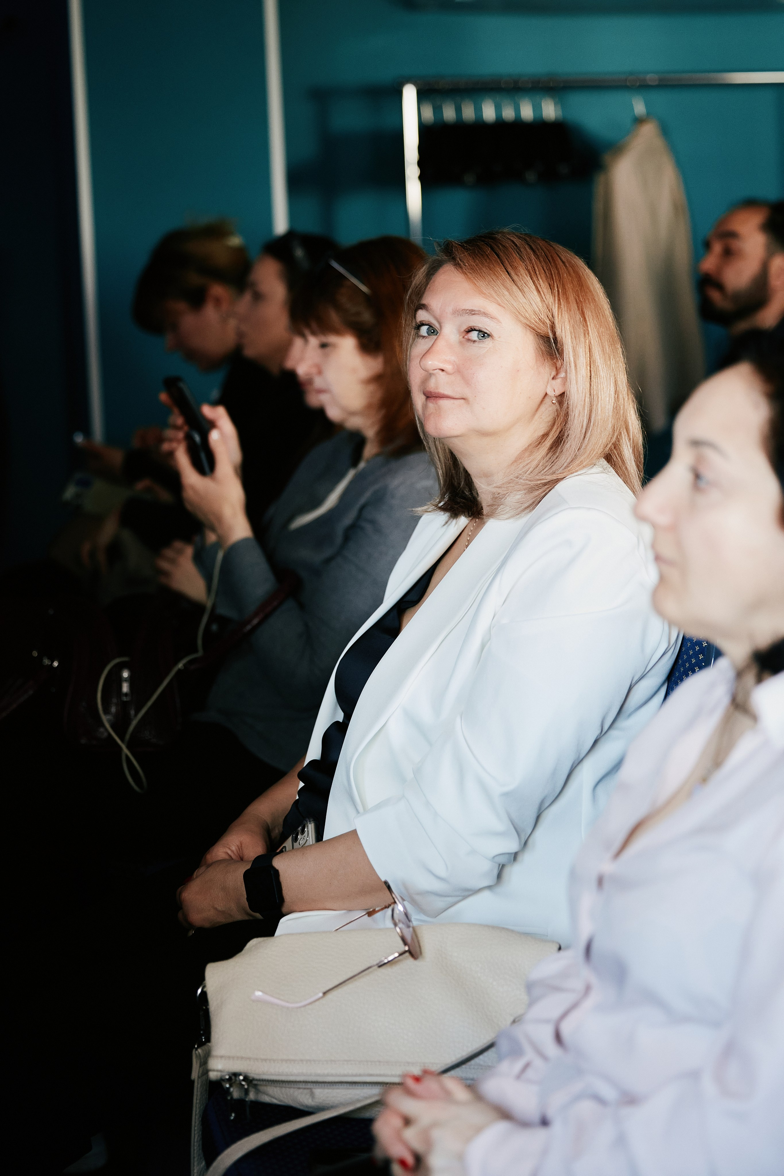 Презентация MR Group в ibis 23.04. Свадебный репортажный фотограф краснодар максим дремов дрёмов фотосессия студия цена