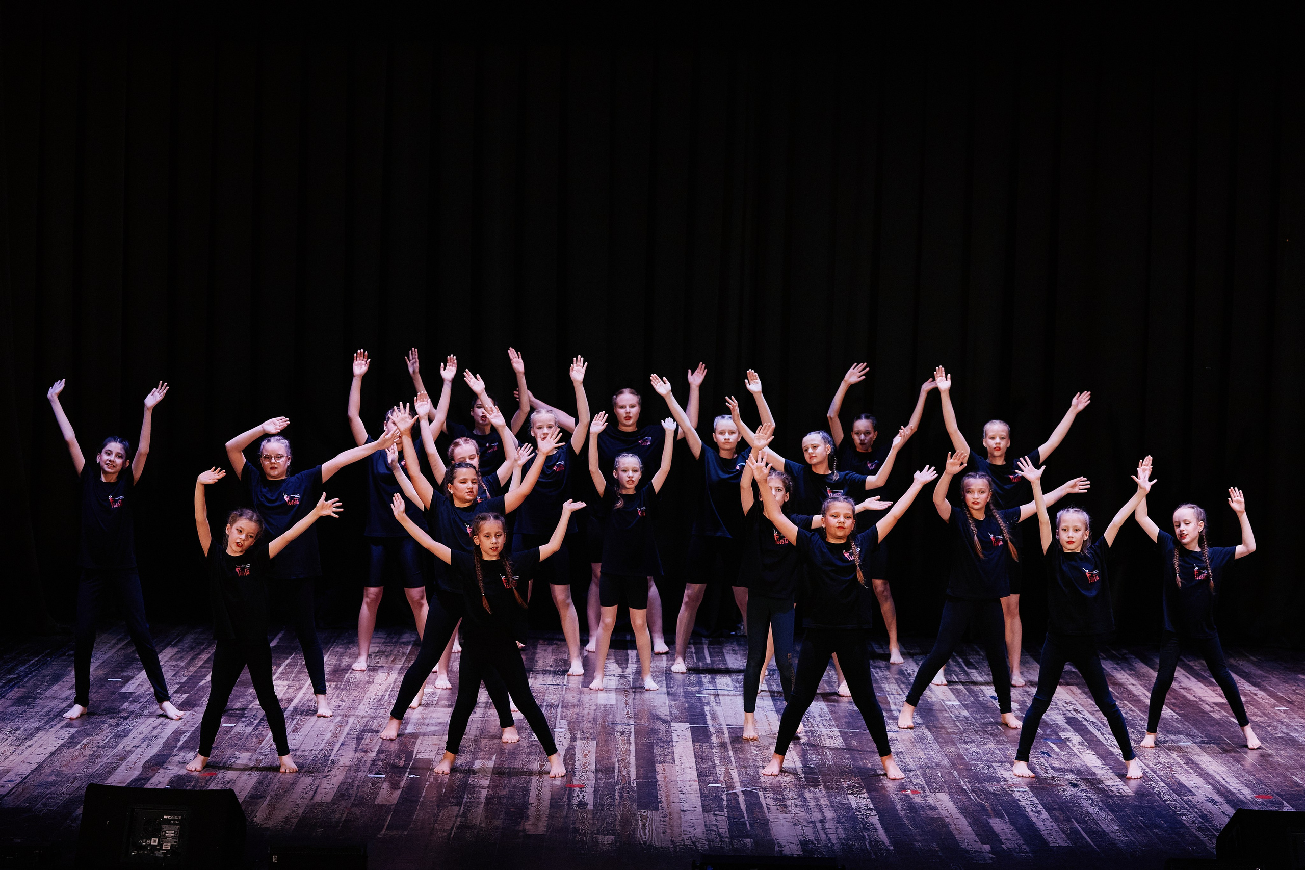 Концерт танцевальной студии Фиеста 08.06. Свадебный репортажный фотограф краснодар максим дремов дрёмов фотосессия студия цена