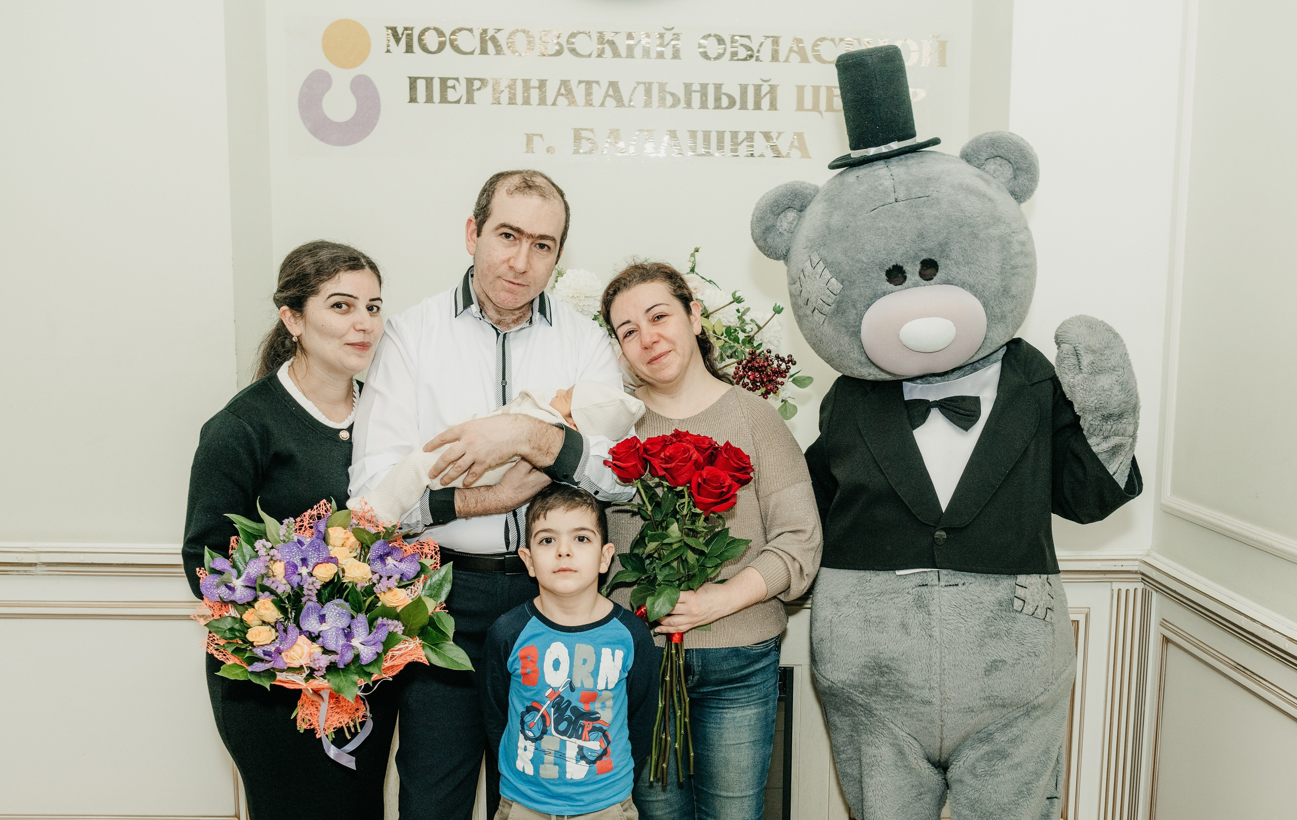 Выписка Вигена. Перинатальный центр в Балашихе. Фотограф на выписку из роддома в Москве и МО