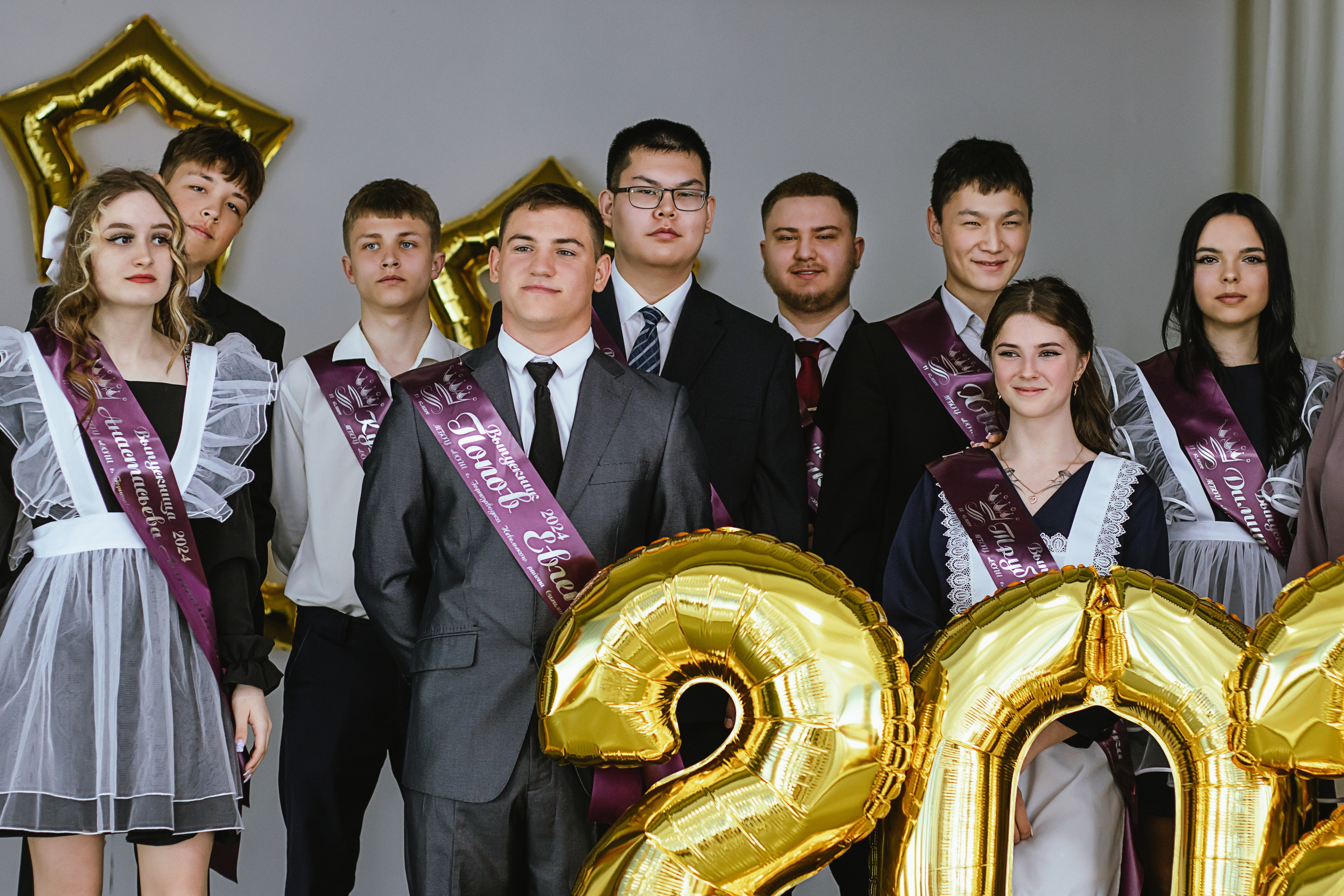 Последний звонок Виктора. Горнозаводск, выпуск 2024. Семейный фотограф в Невельске Виолетта Киселева-Лелейка