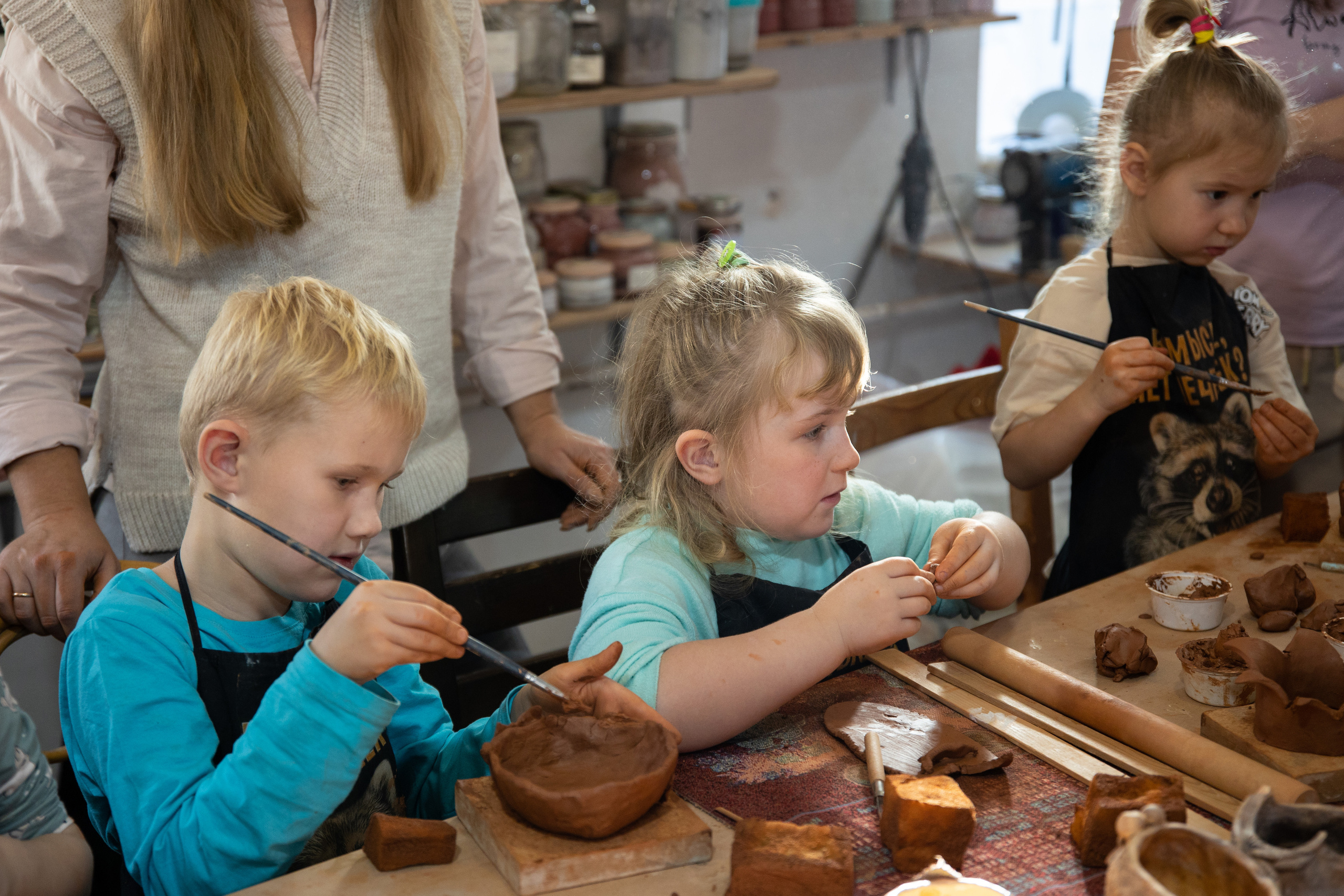День рождения в студии керамики. Семейный и свадебный фотограф в Санкт-Петербурге Татьяна Швыкова