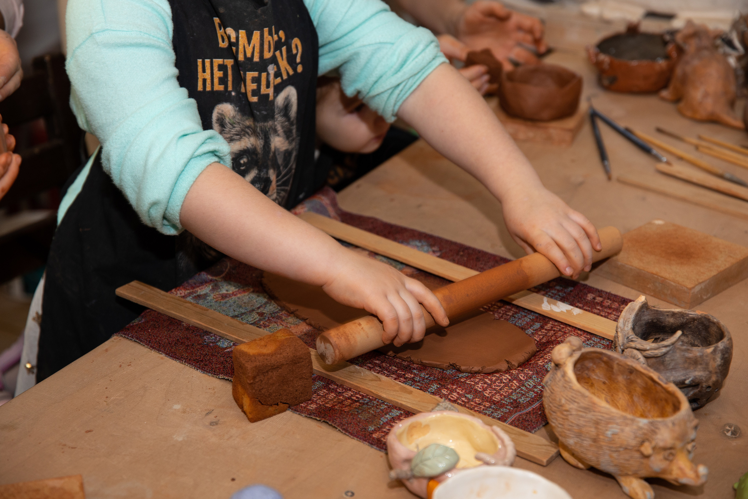День рождения в студии керамики. Семейный и свадебный фотограф в Санкт-Петербурге Татьяна Швыкова
