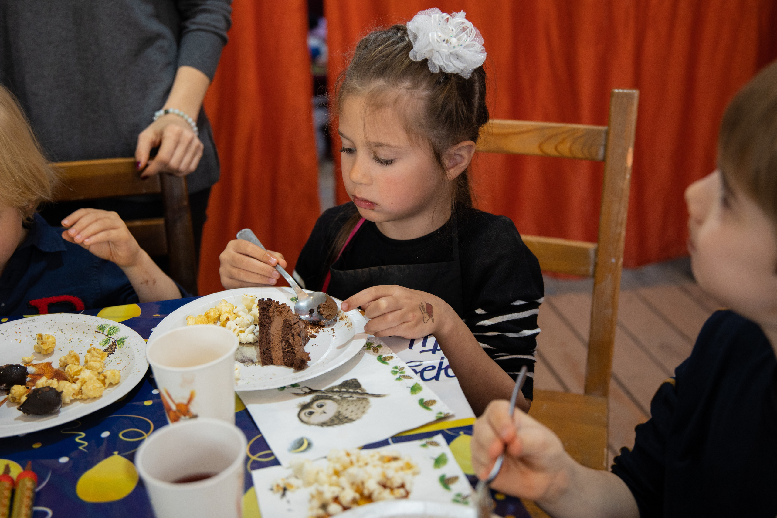 День рождения в студии керамики. Семейный и свадебный фотограф в Санкт-Петербурге Татьяна Швыкова