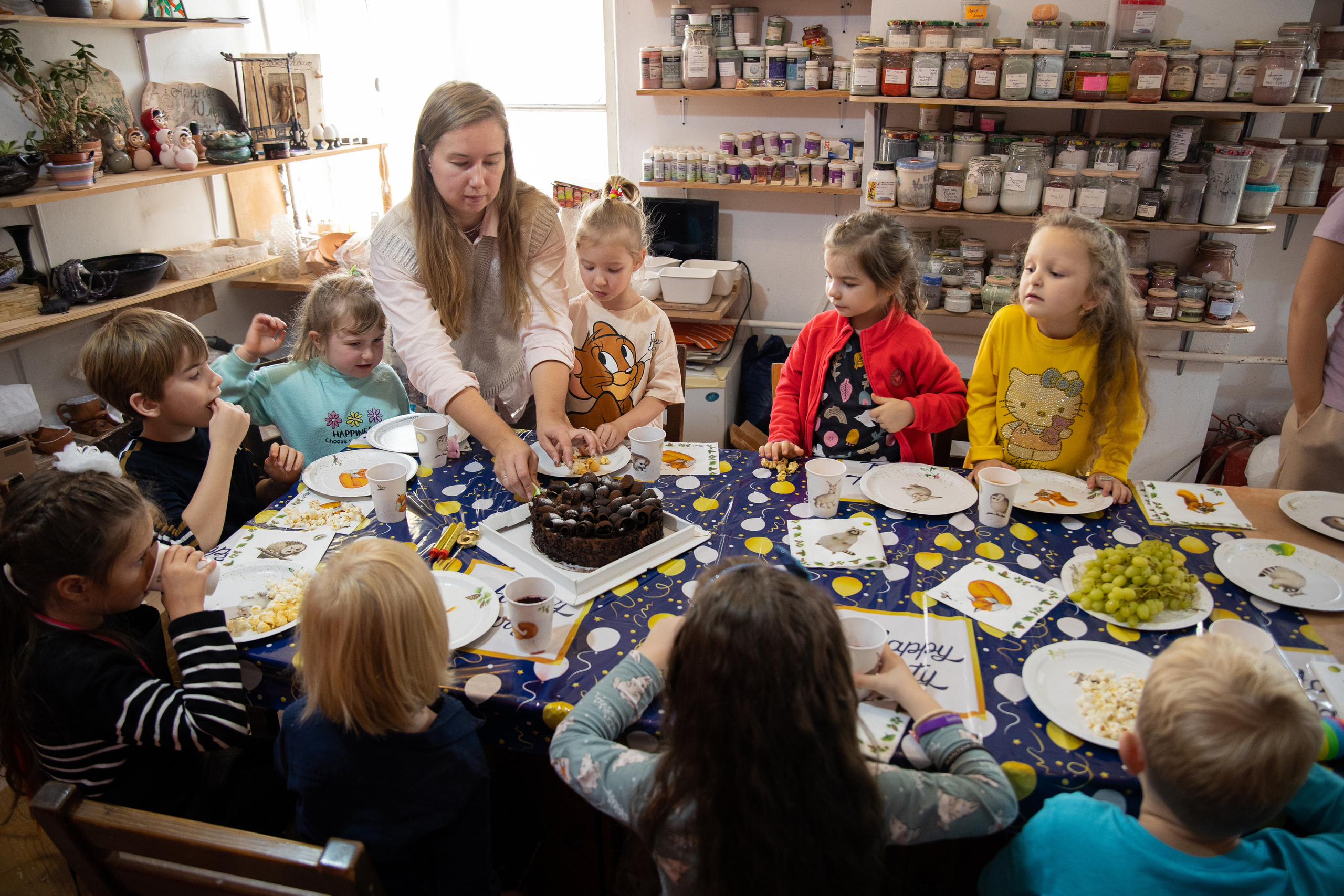 День рождения в студии керамики. Семейный и свадебный фотограф в Санкт-Петербурге Татьяна Швыкова