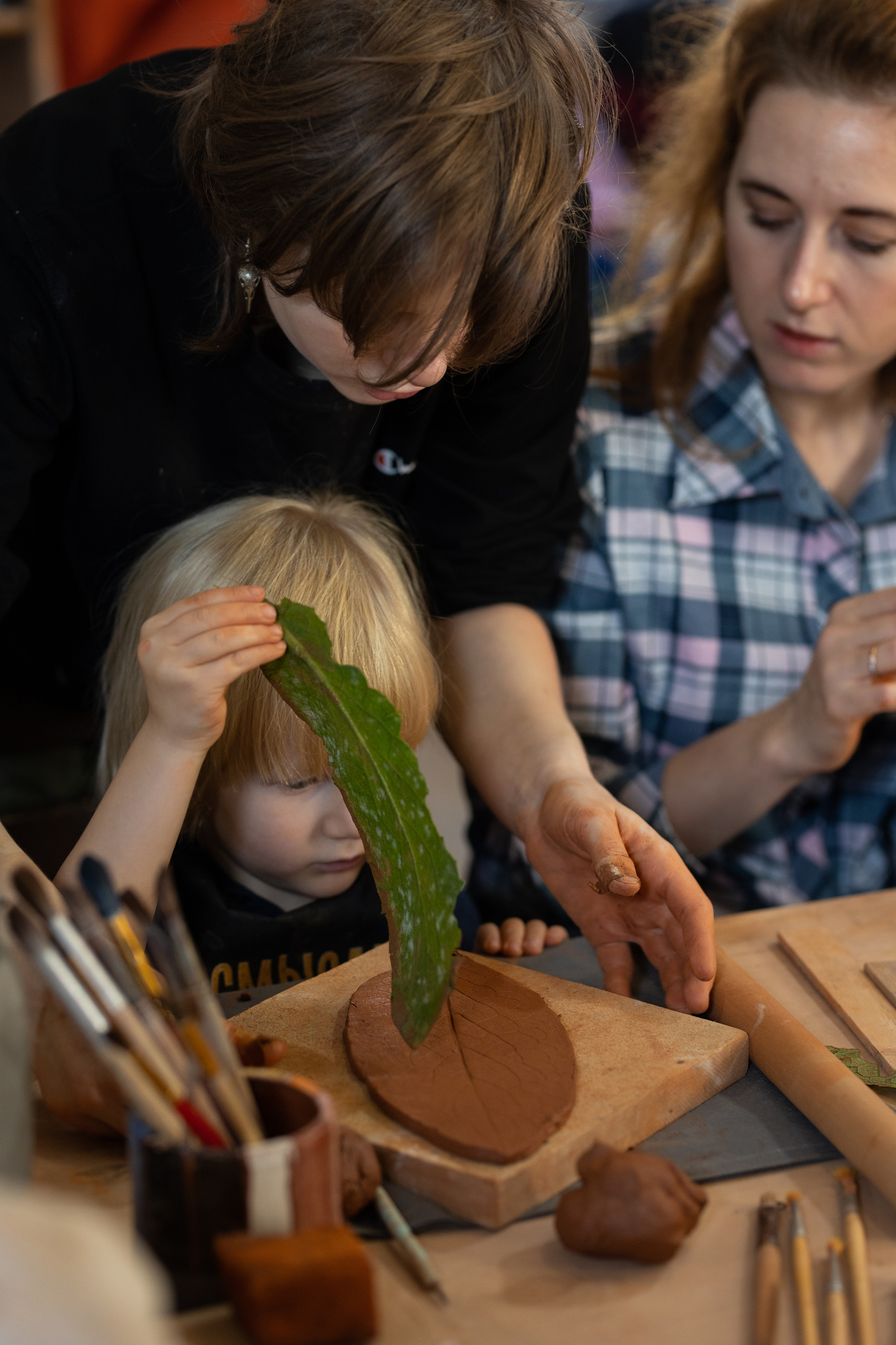 День рождения в студии керамики. Семейный и свадебный фотограф в Санкт-Петербурге Татьяна Швыкова